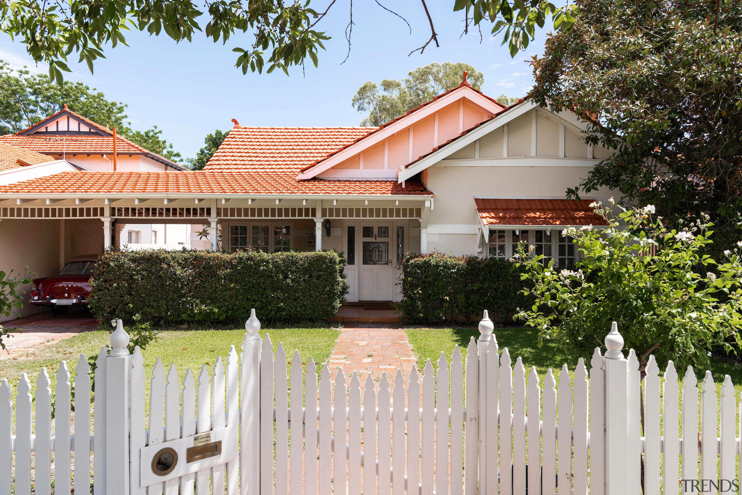 Tthe renovated home loses none of its original 