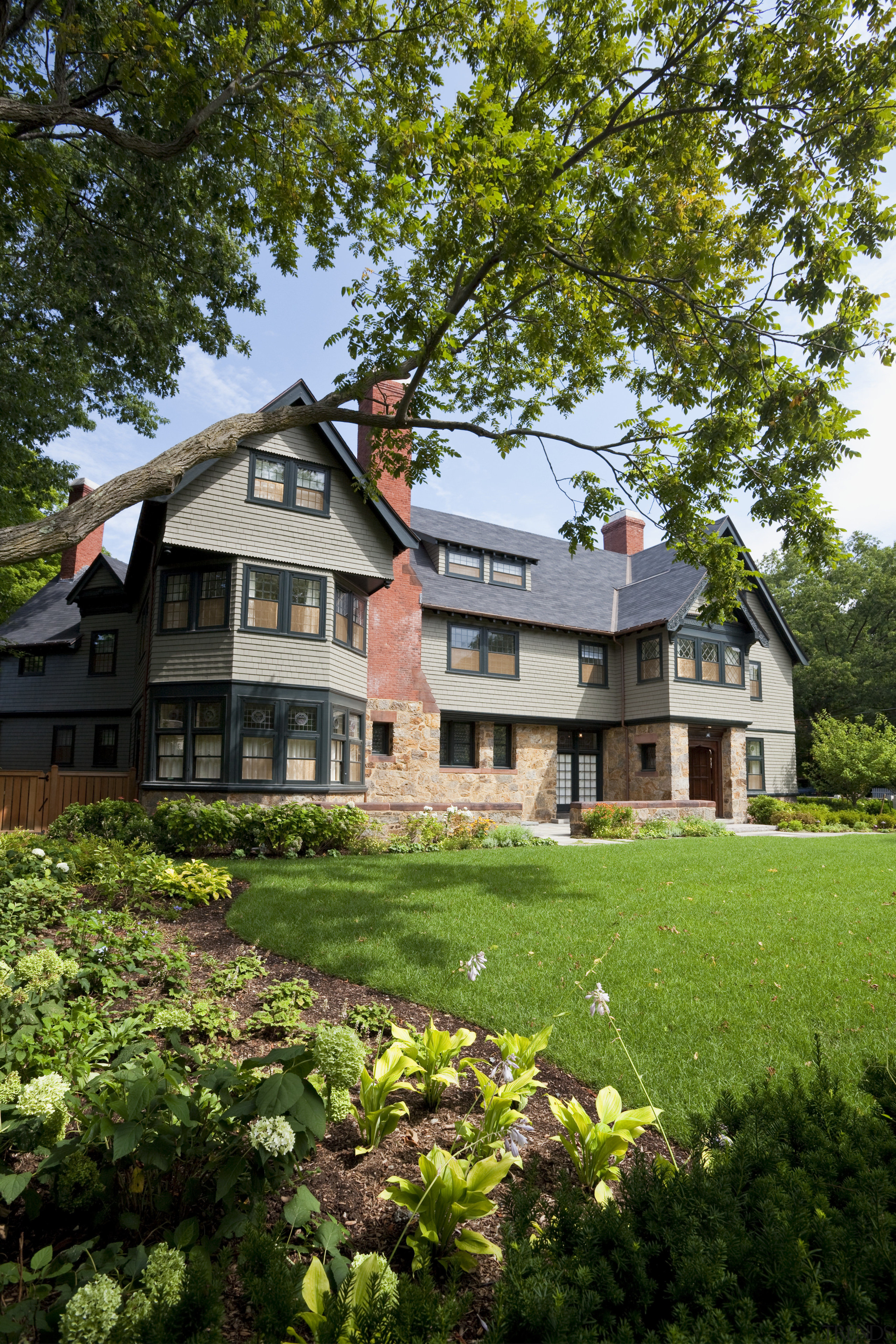 View of home in the historic Brattle Street cottage, estate, facade, farmhouse, grass, home, house, lawn, mansion, plant, property, real estate, residential area, tree, brown, green