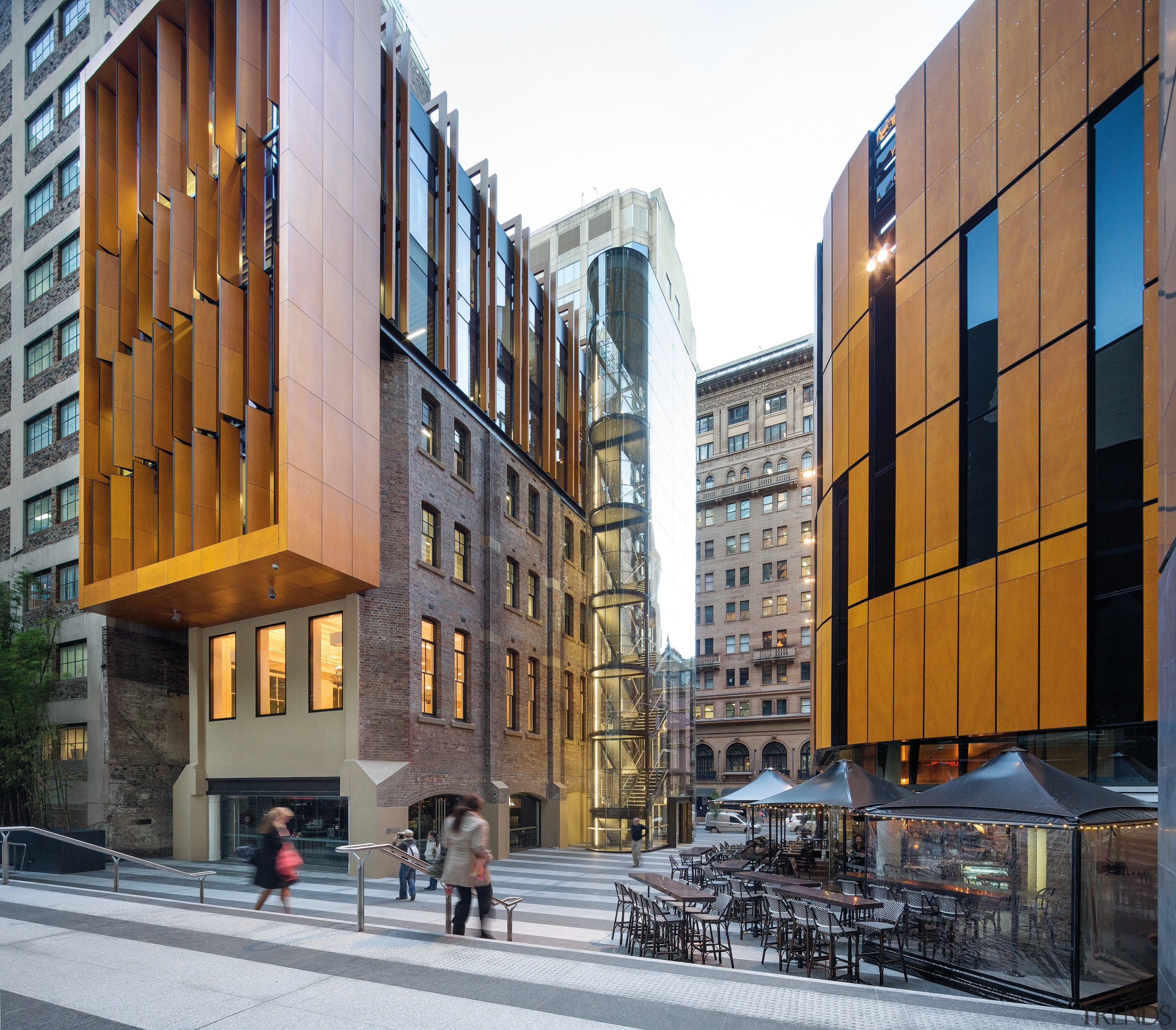 The cantilevered extension to Legion House and the apartment, architecture, building, city, commercial building, condominium, downtown, facade, house, metropolis, metropolitan area, mixed use, neighbourhood, residential area, street, town, window, white