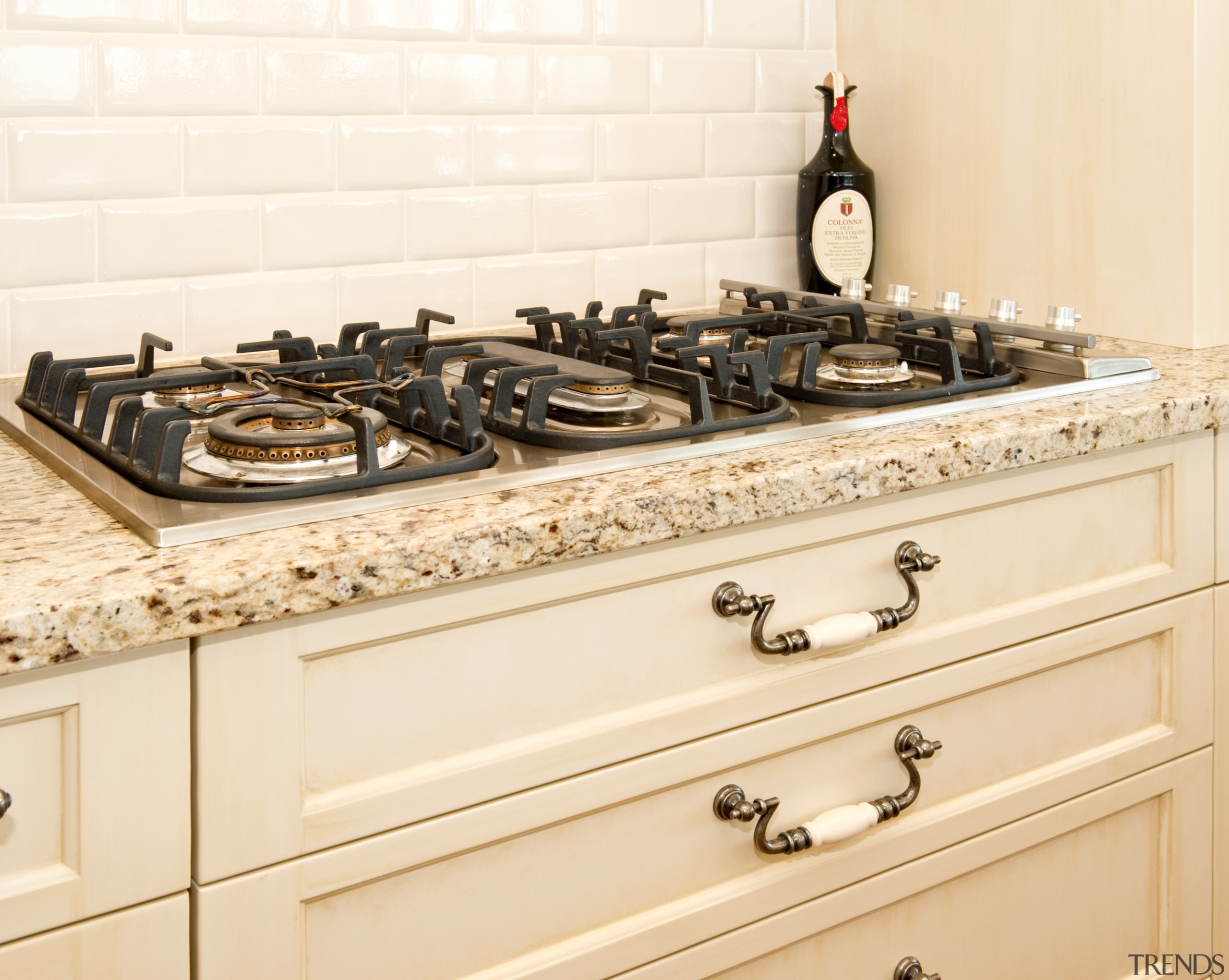 Howick - countertop | furniture | kitchen | countertop, furniture, kitchen, kitchen stove, orange