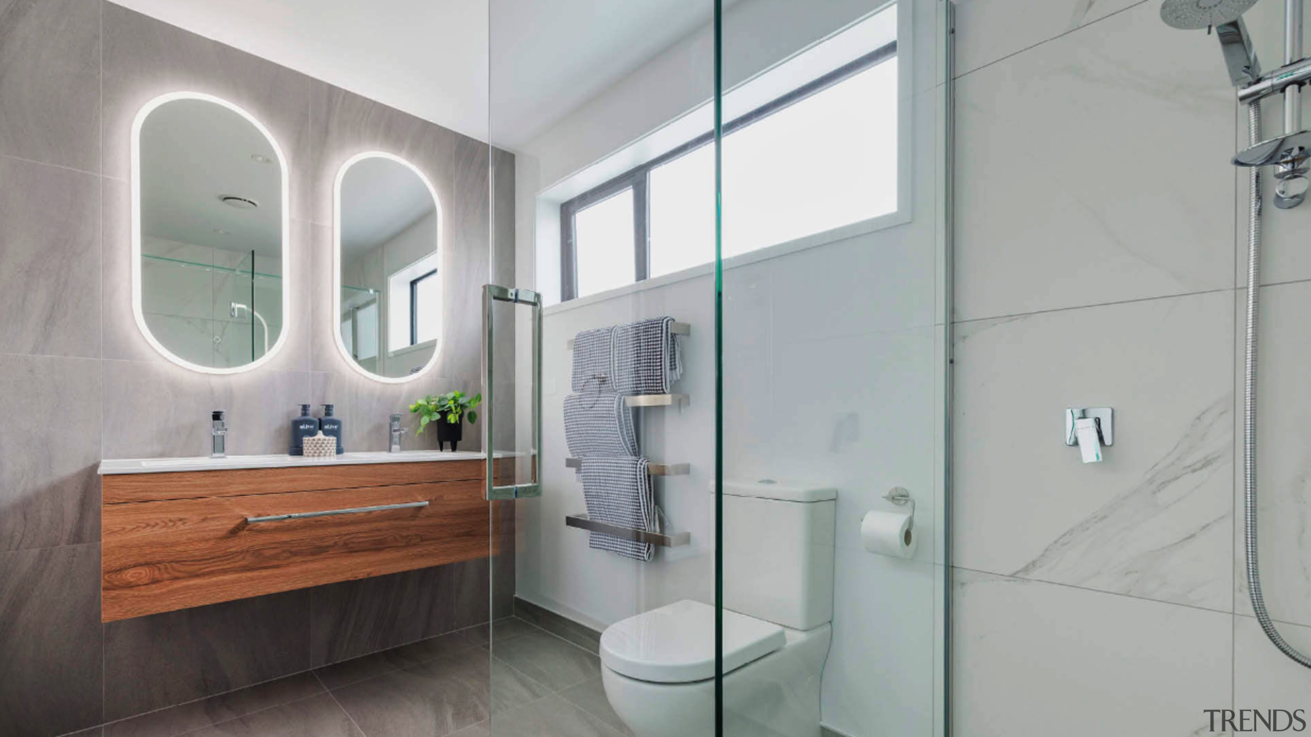 Another view of main bathroom showing cantilevered Riva 
