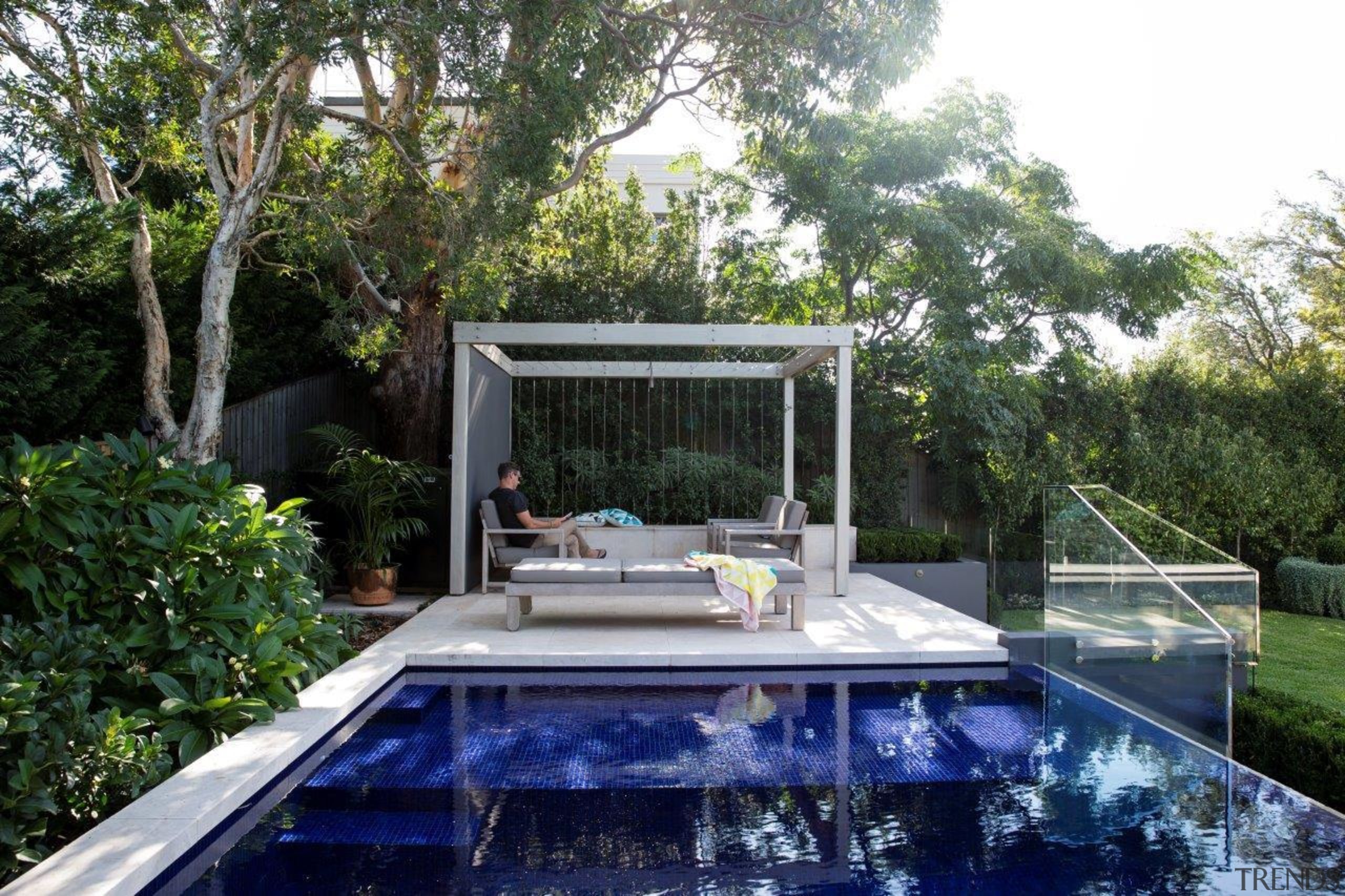 Landscaping trends 2021 pool blue mosaics -  