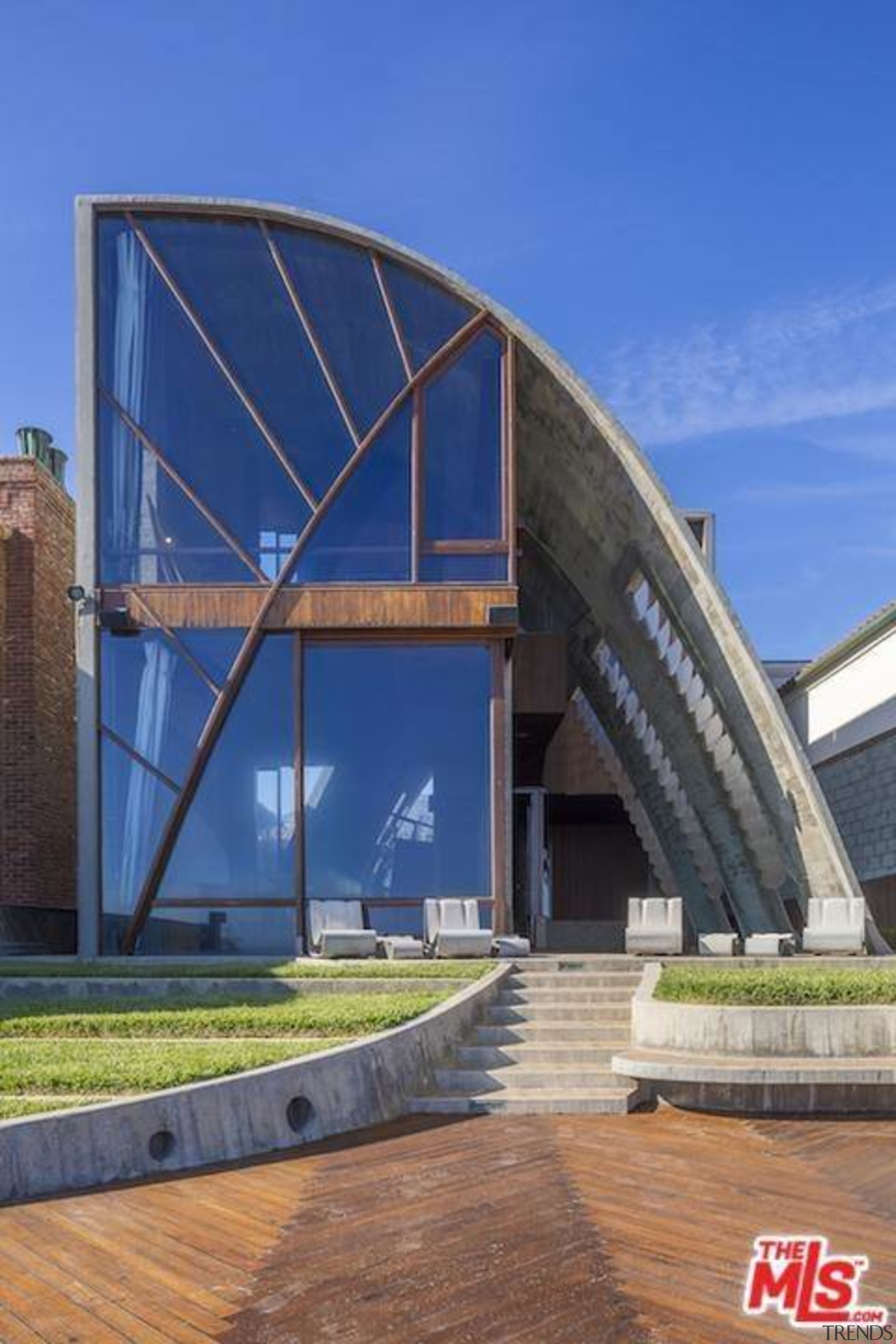 Edward Norton's new Malibu Colony home – Trulia architecture, bridge, building, facade, fixed link, structure, blue