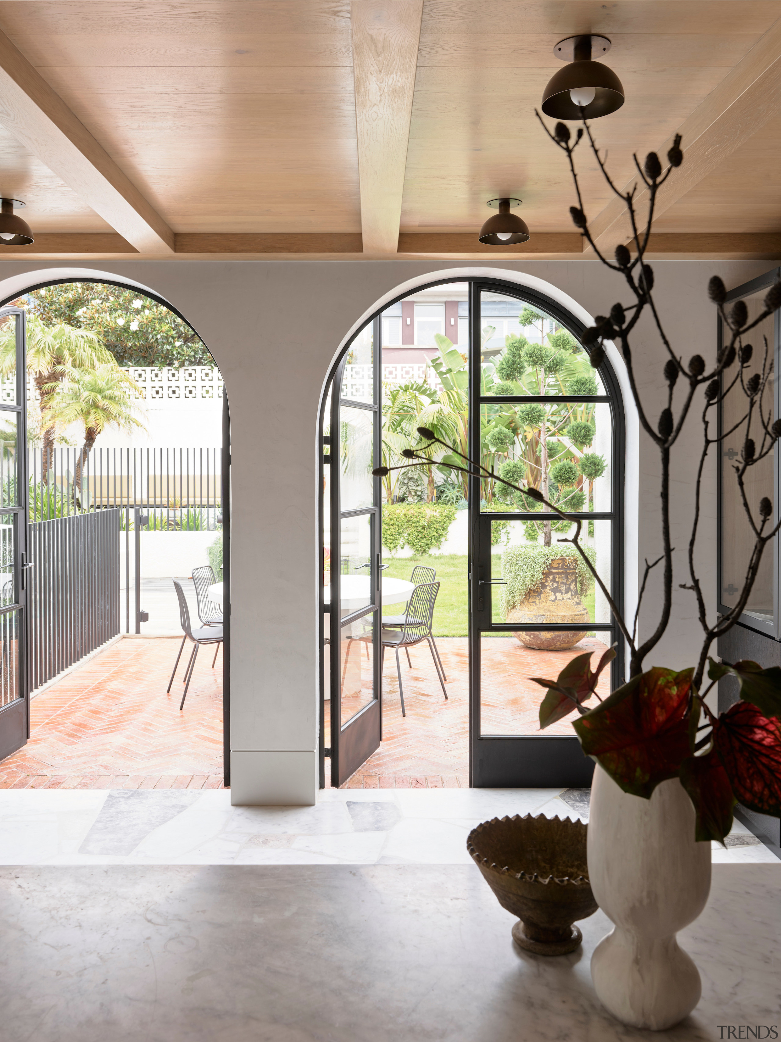 Indoor-outdoor enjoyment. - Clifftop transformation - 