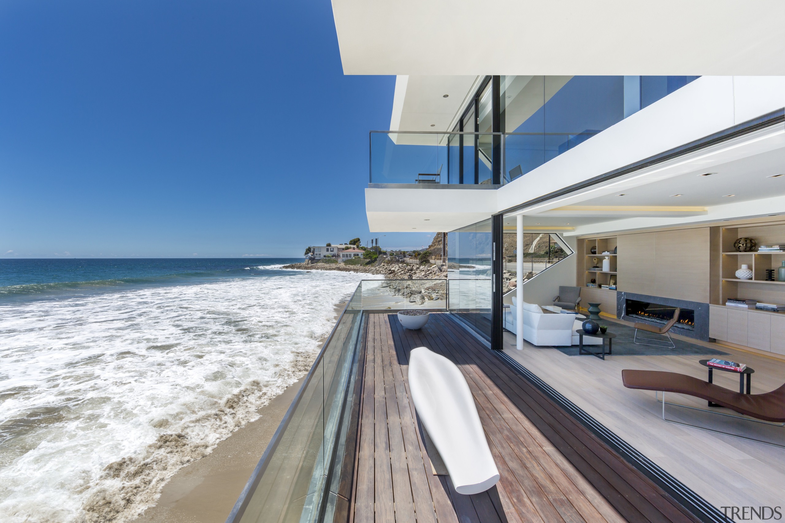 The effect of this house sitting above the deck, house, property, real estate, sea, yacht, white, gray