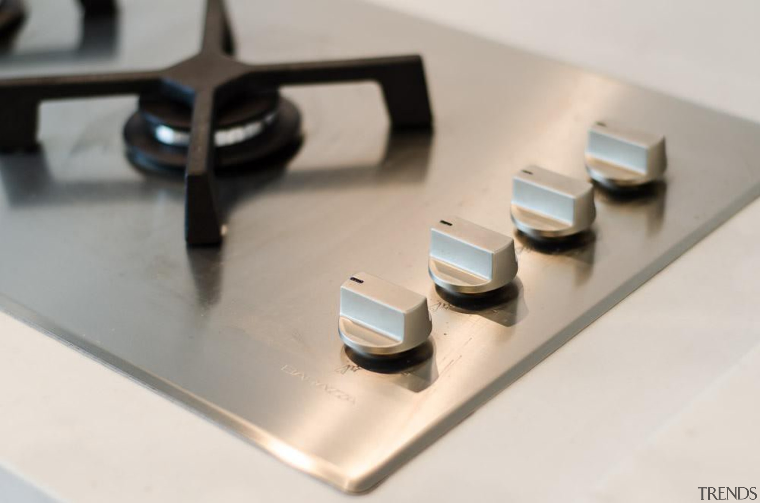 Pepper Design - TEAM7 kitchen with Natural Oak product design, gray