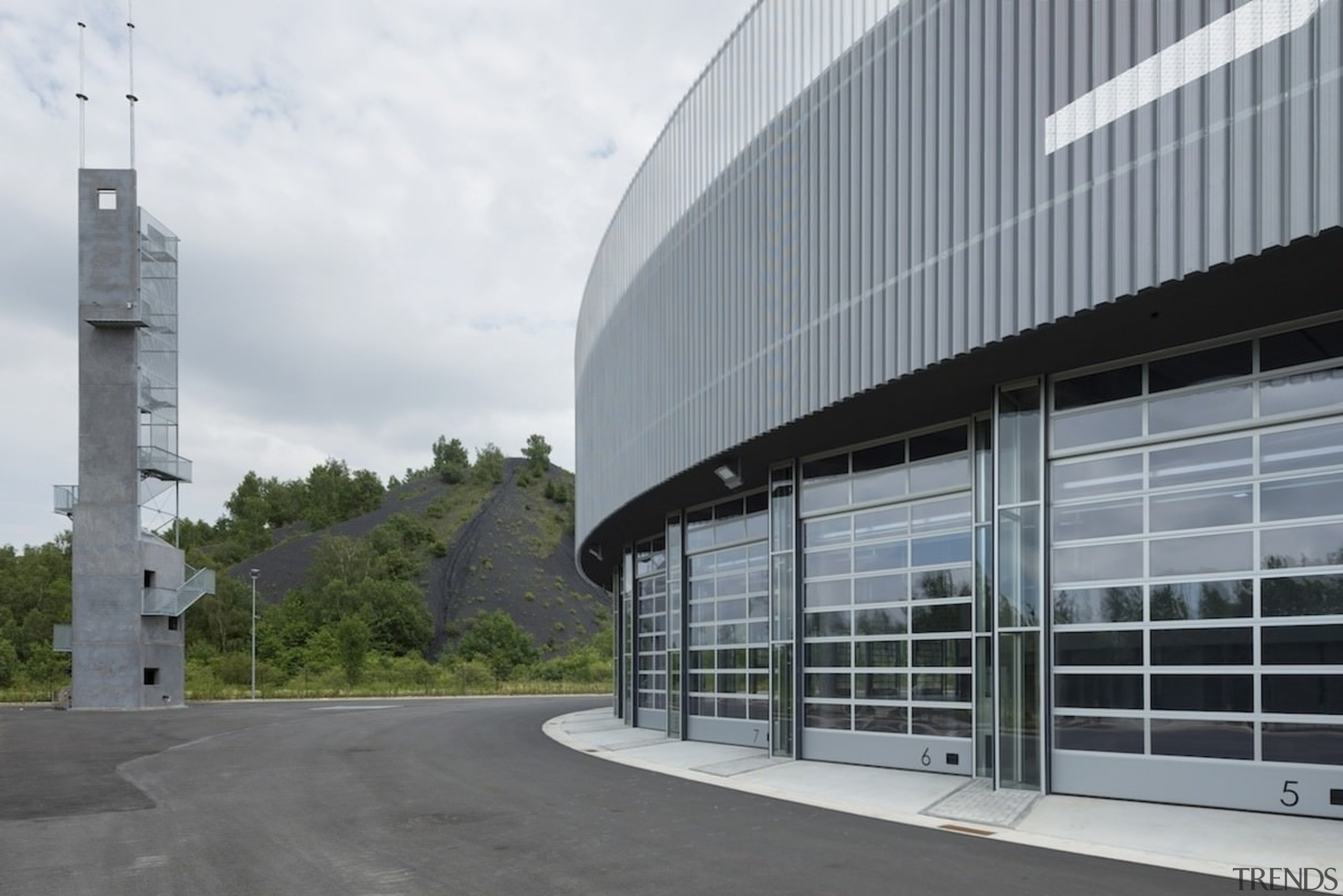 569 firestation - 569 firestation - architecture | architecture, building, corporate headquarters, facade, headquarters, structure, gray