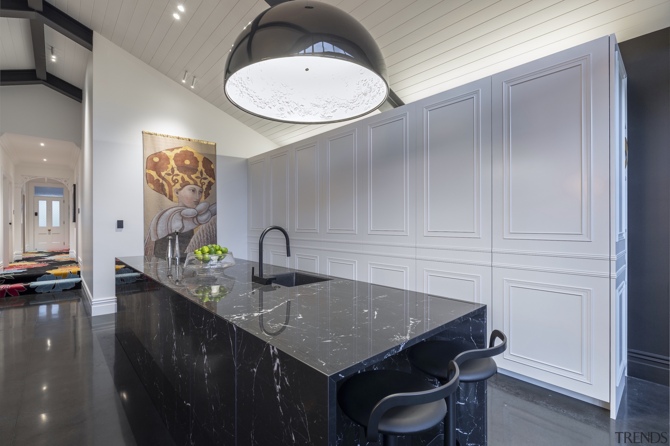 Kitchen, what kitchen? Only the large modern island 