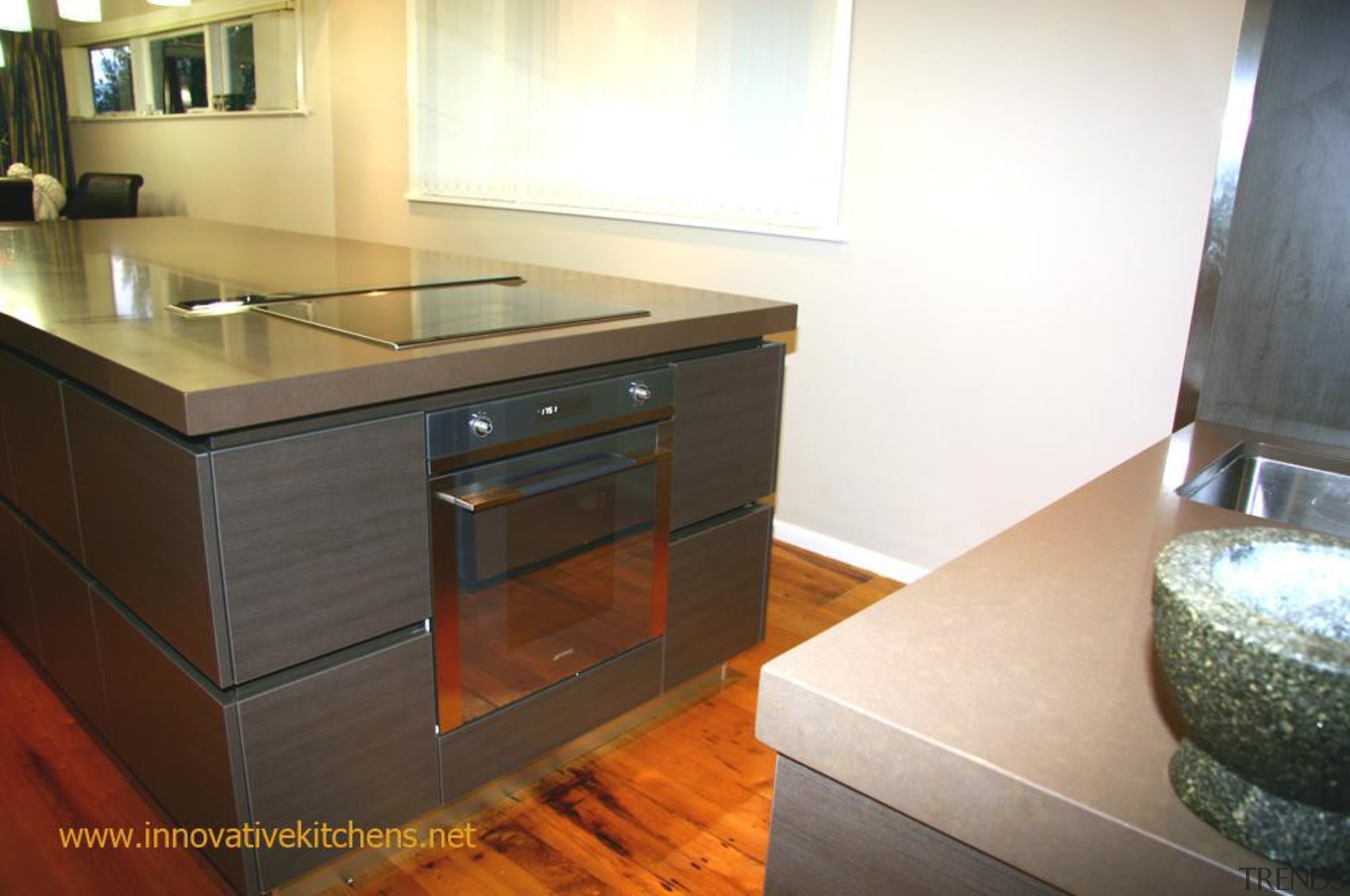 19 moder lynfield 2012 3.jpg - 19_moder_lynfield_2012_3.jpg - cabinetry, countertop, floor, flooring, hardwood, interior design, kitchen, property, real estate, room, white