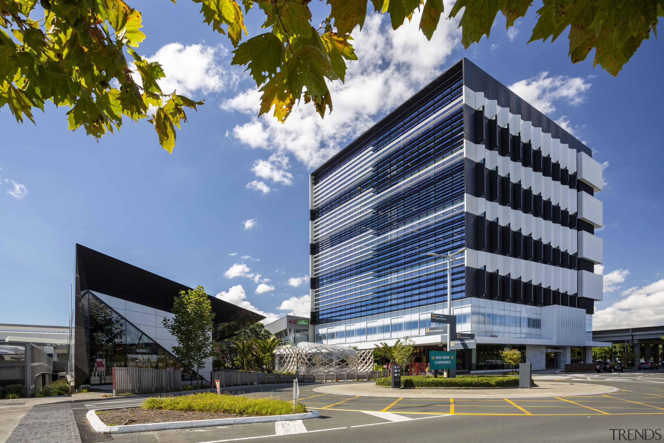 Striking facade treatments give com... - Gallery - 1 | Trends