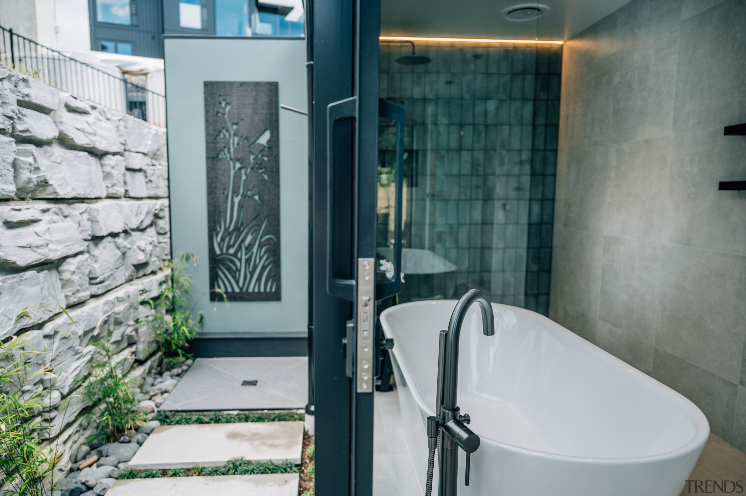 Nestling back into the large retaining walls allowed 