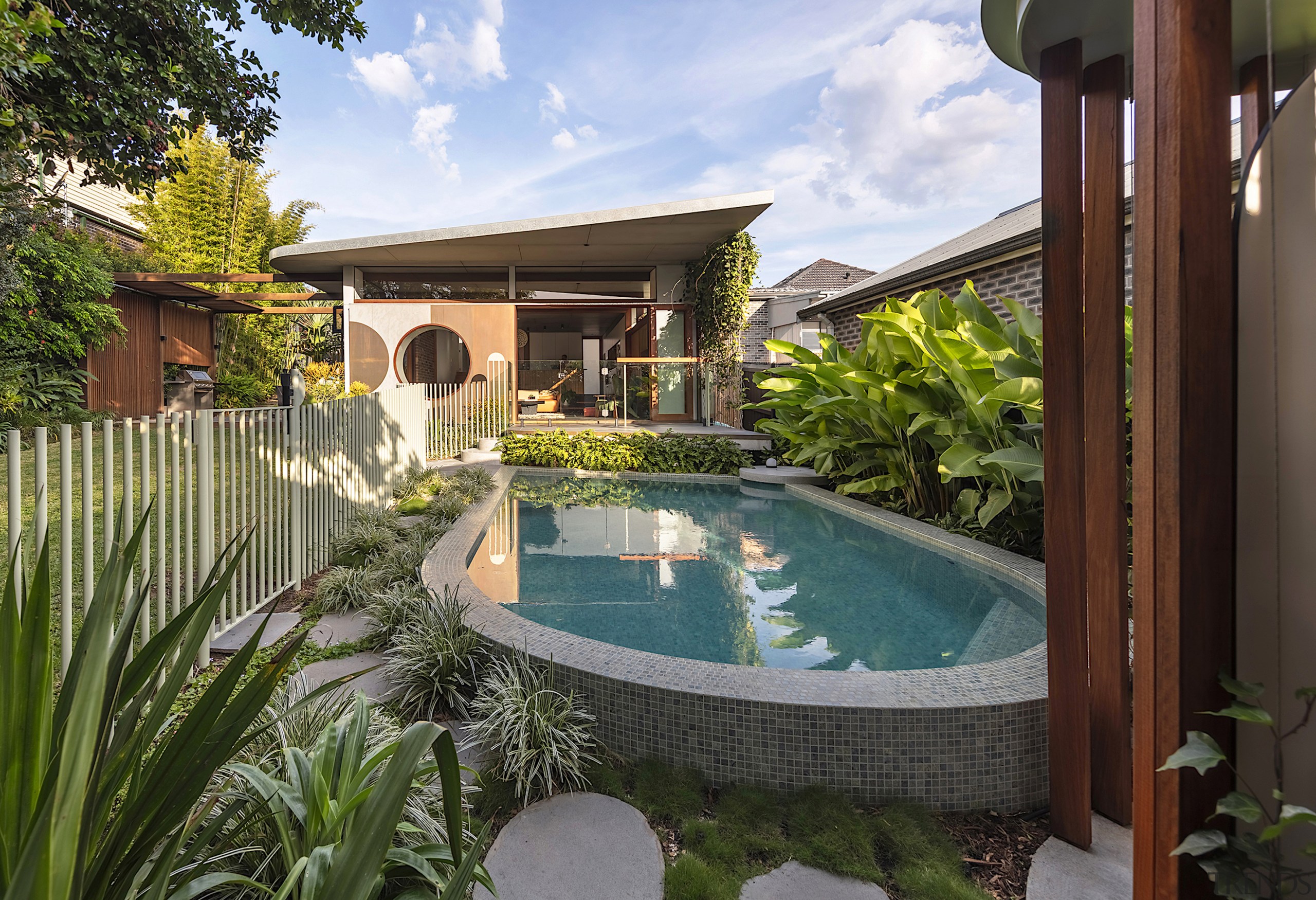 Neighbours, what neighbours? Plantings provide privacy as well 