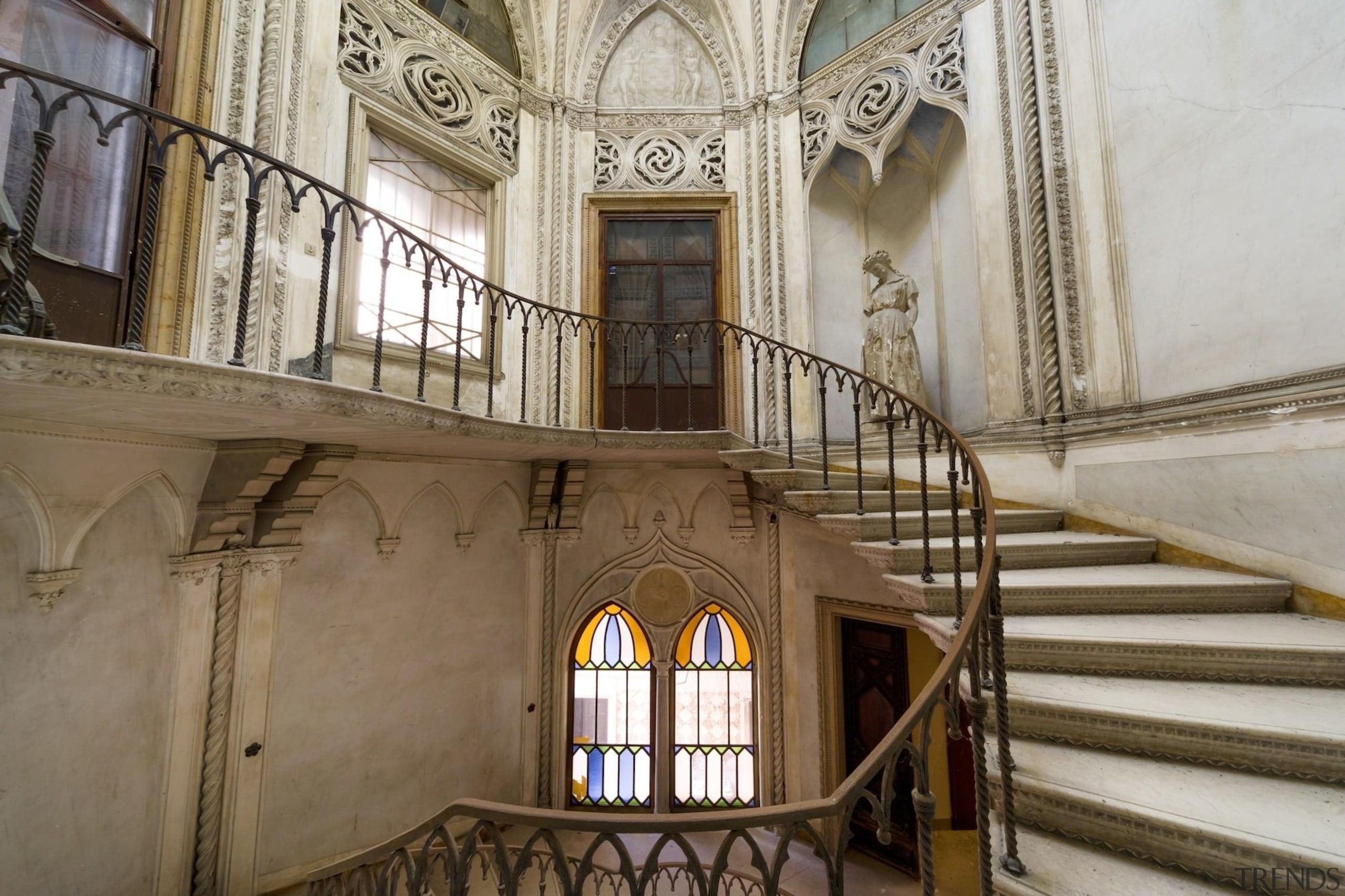 An octagonal staircase leads to the upper floor building, estate, facade, medieval architecture, tourist attraction, window, brown, gray