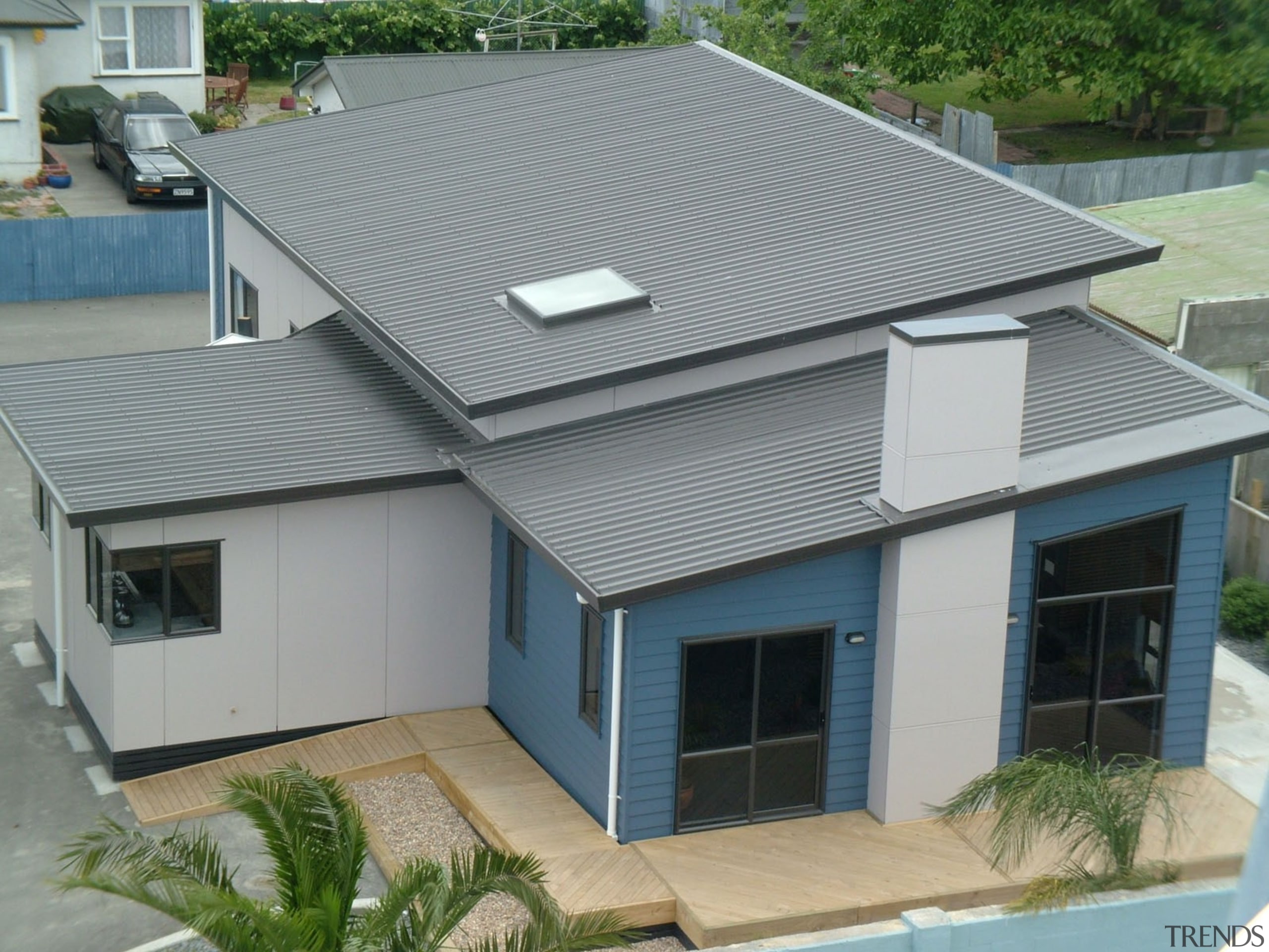 Veedek - Veedek - daylighting | elevation | daylighting, elevation, facade, home, house, property, real estate, roof, siding, window, gray