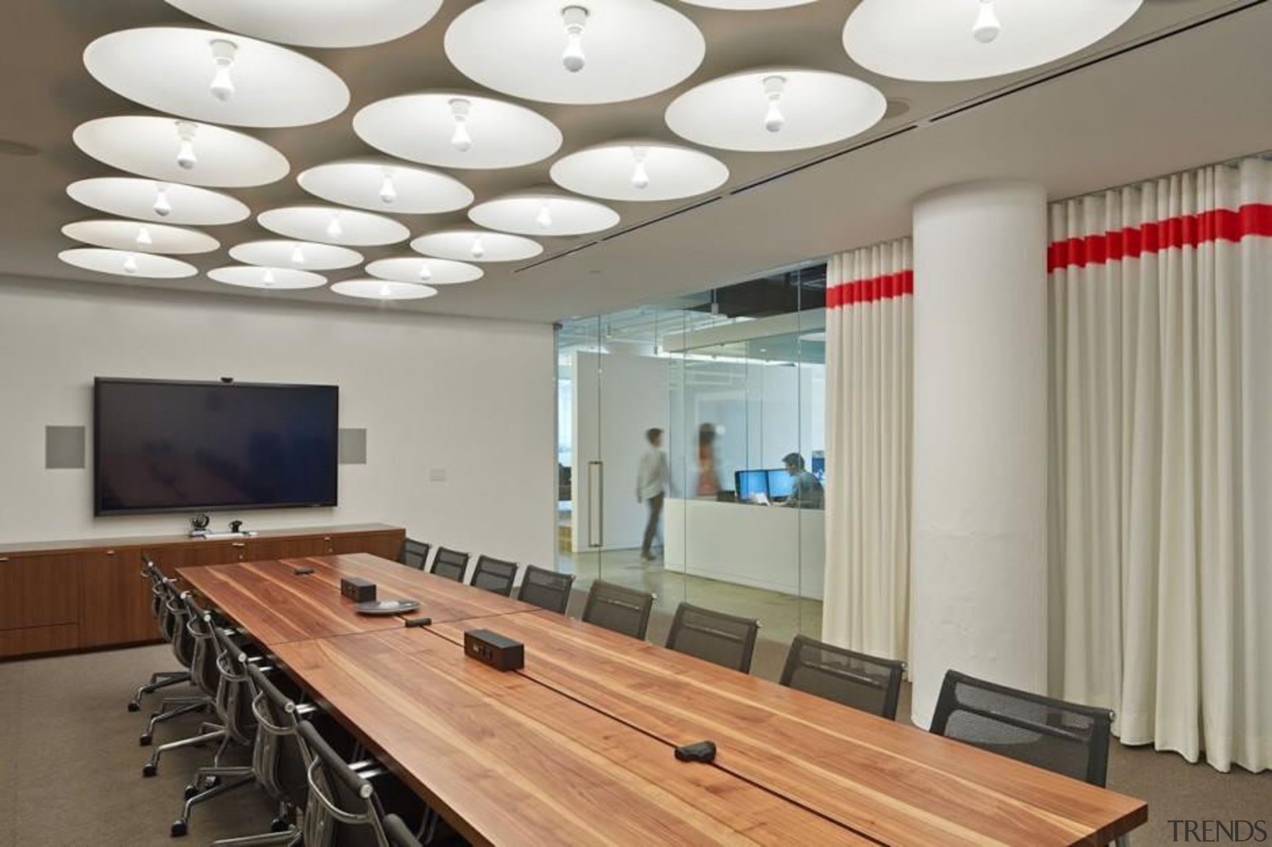 The design for renowned advertising agency Wieden+Kennedy moves ceiling, conference hall, interior design, table, gray