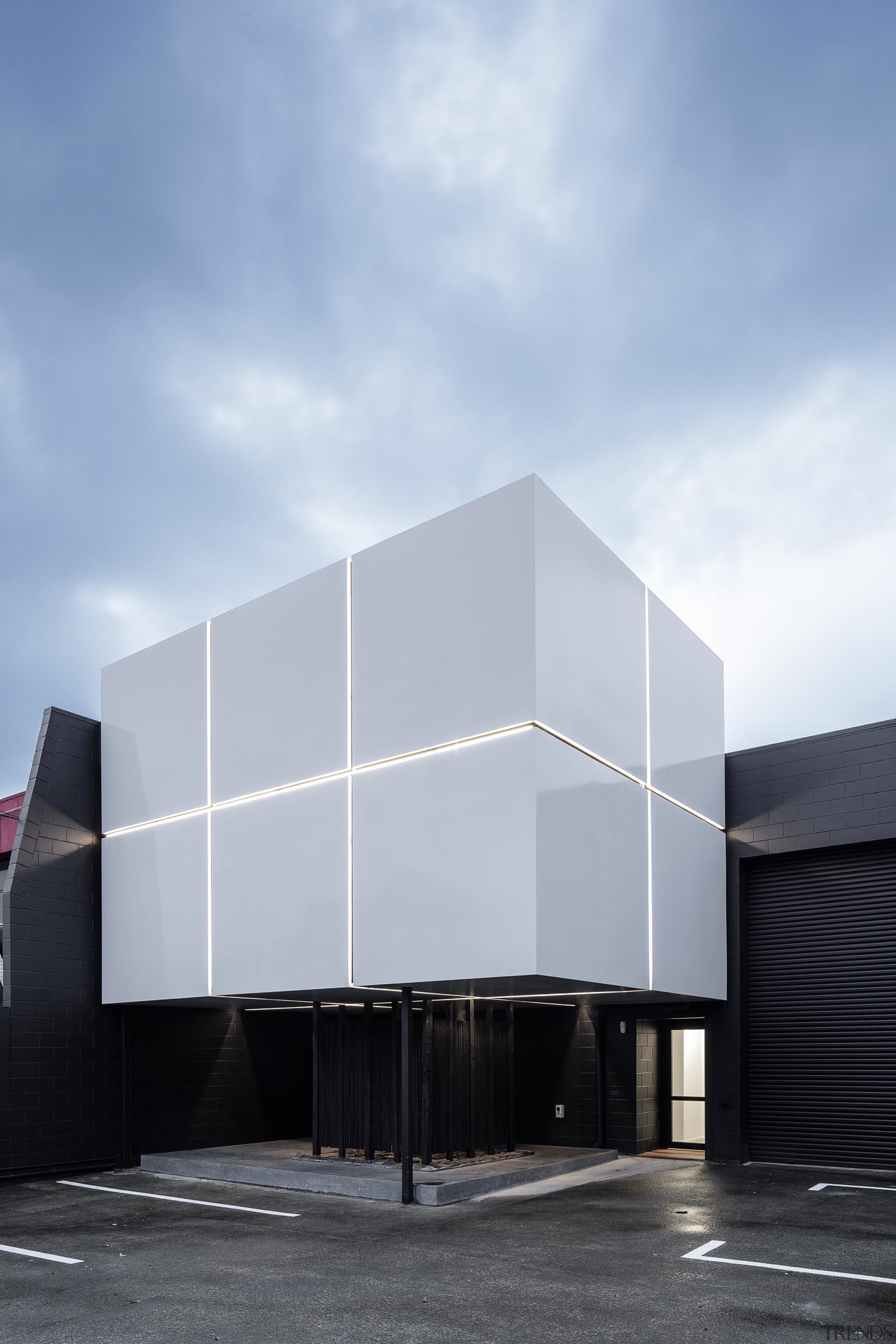 Small Project Architecture: Objectspace Gallery by RTA Studio architecture, building, commercial building, corporate headquarters, daylighting, daytime, facade, house, sky, gray