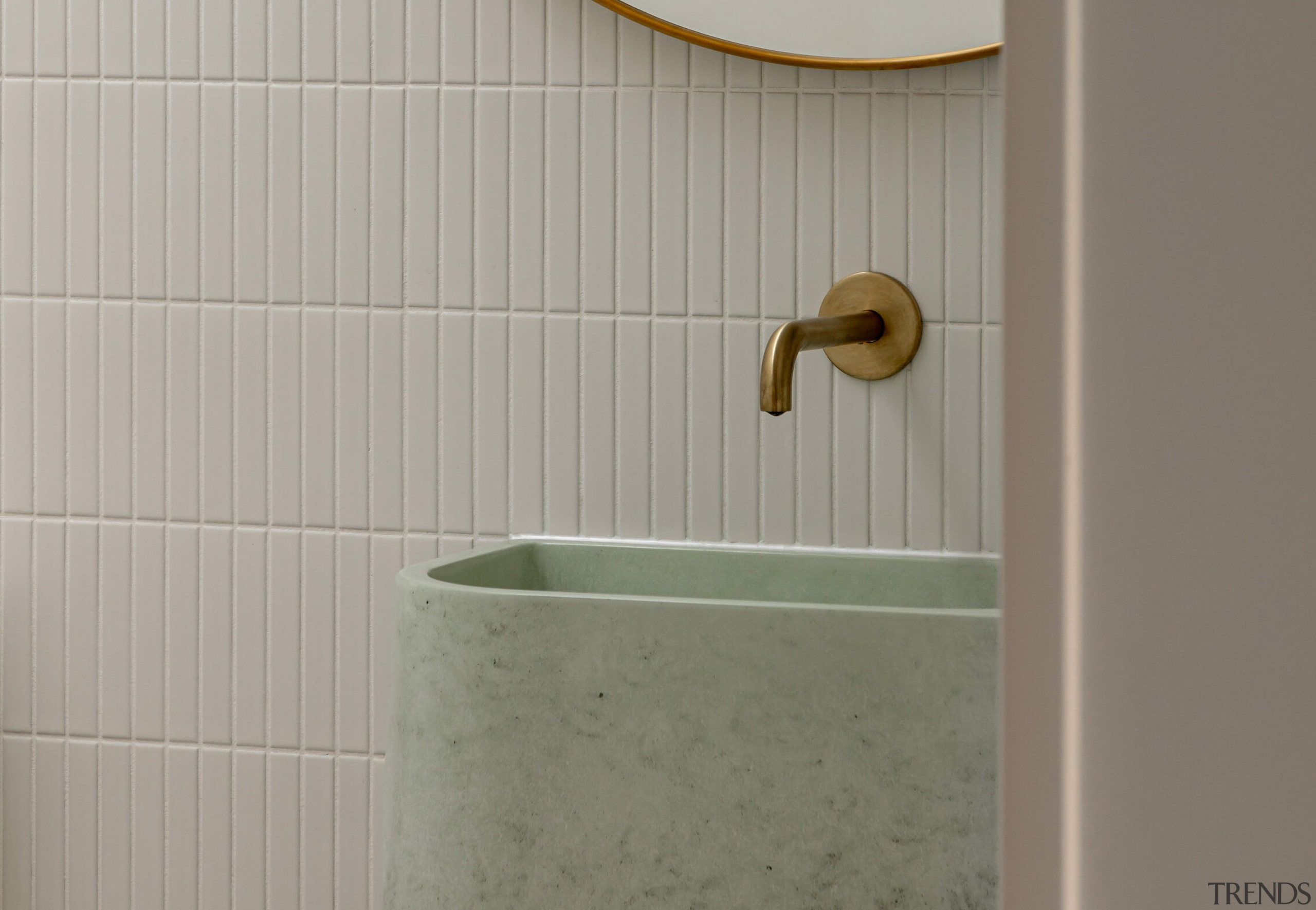 Bathroom with feature-finished basin. - Drawing on nature 