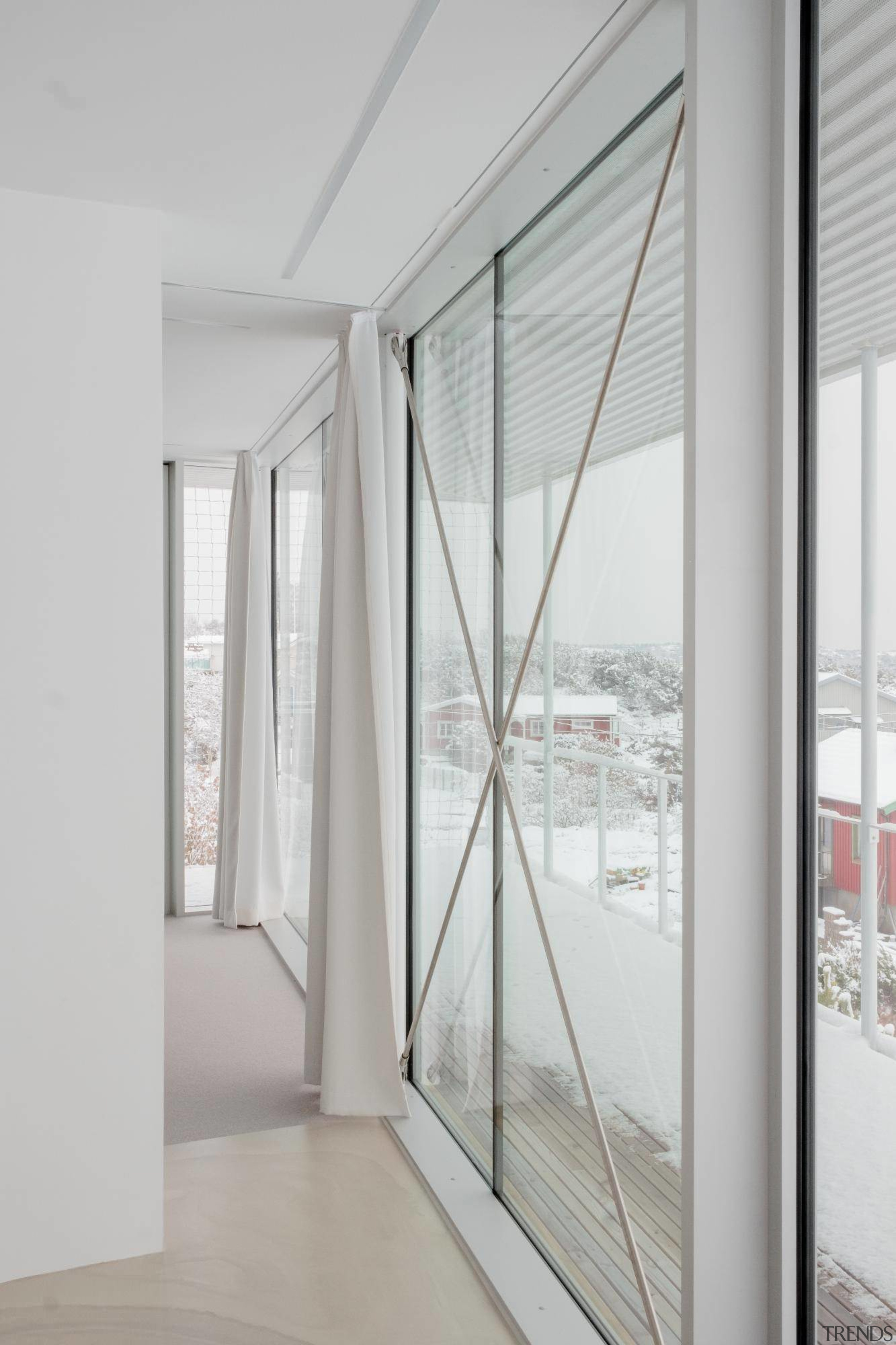 Reinforcements run across these windows - Reinforcements run architecture, daylighting, door, glass, house, interior design, window, gray