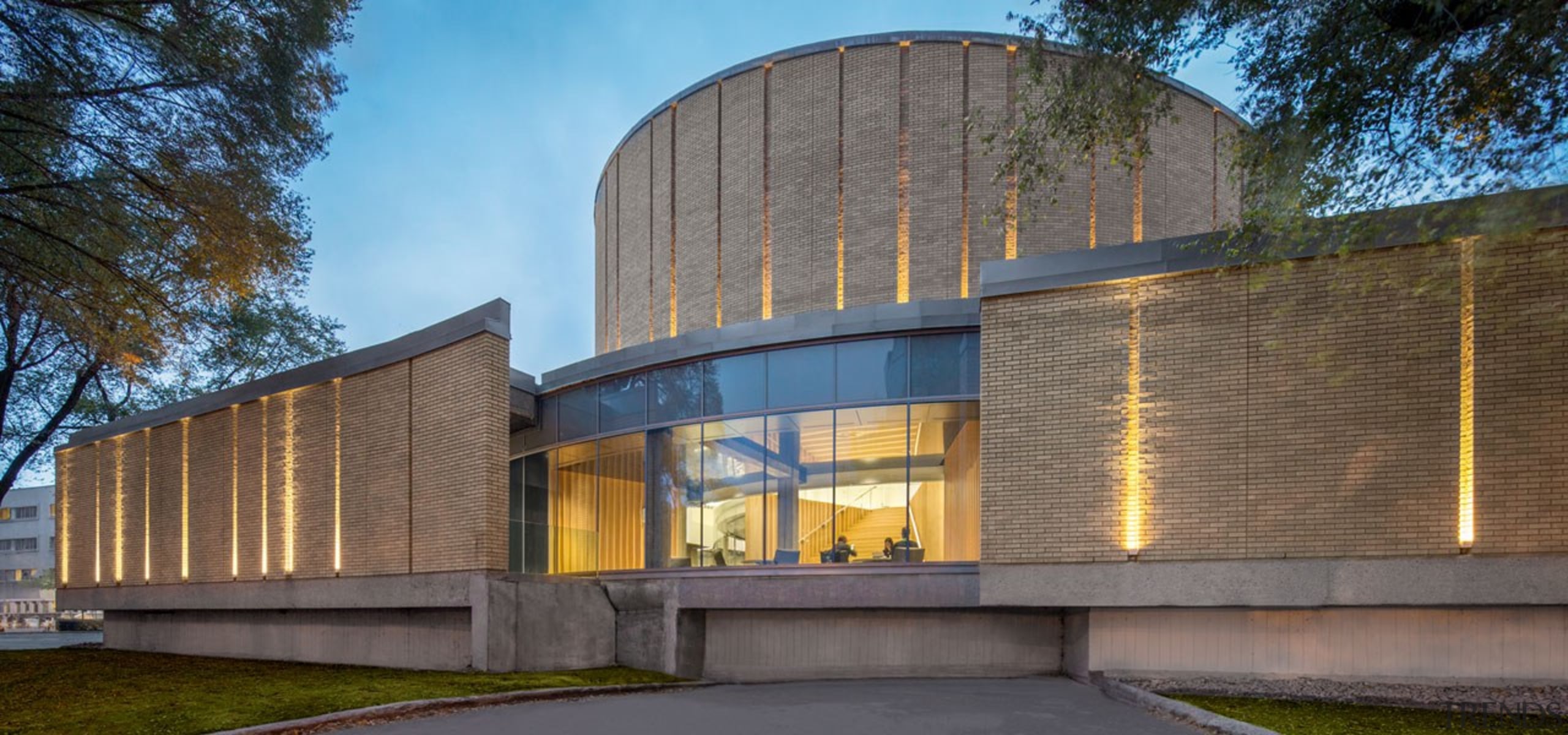 Dow Planetarium 7 - architecture | building | architecture, building, commercial building, community centre, convention center, corporate headquarters, facade, headquarters, performing arts center, real estate, gray, brown