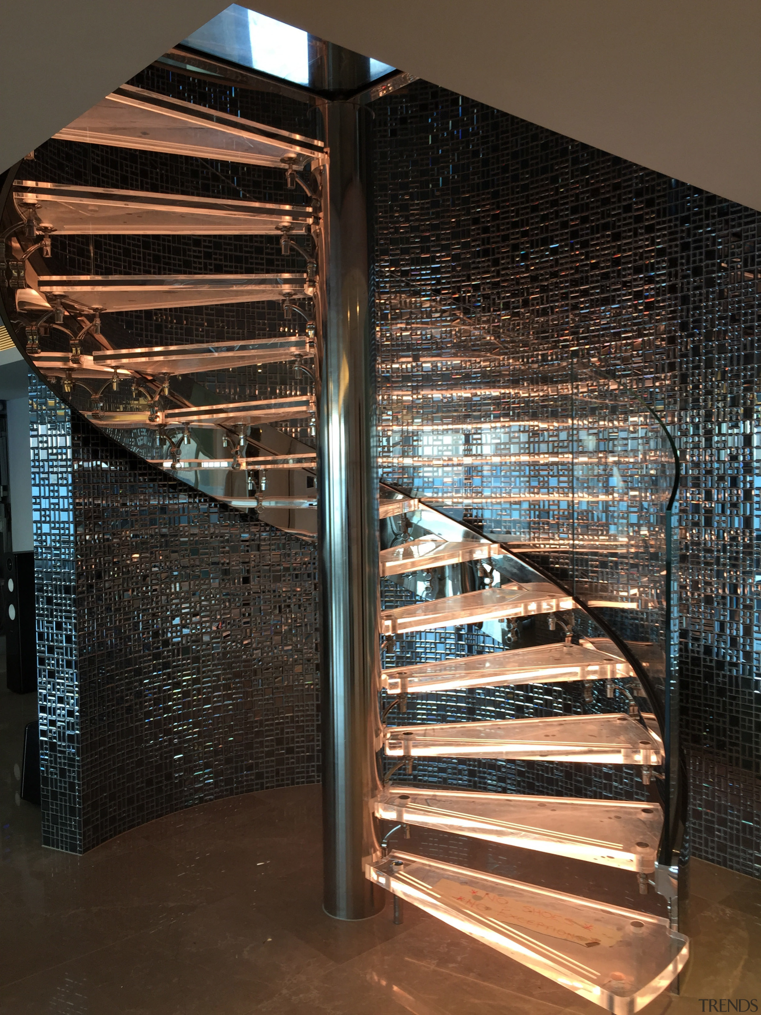 Clear glass spiral balustrade by Glasshape - Clear glass, handrail, stairs, black