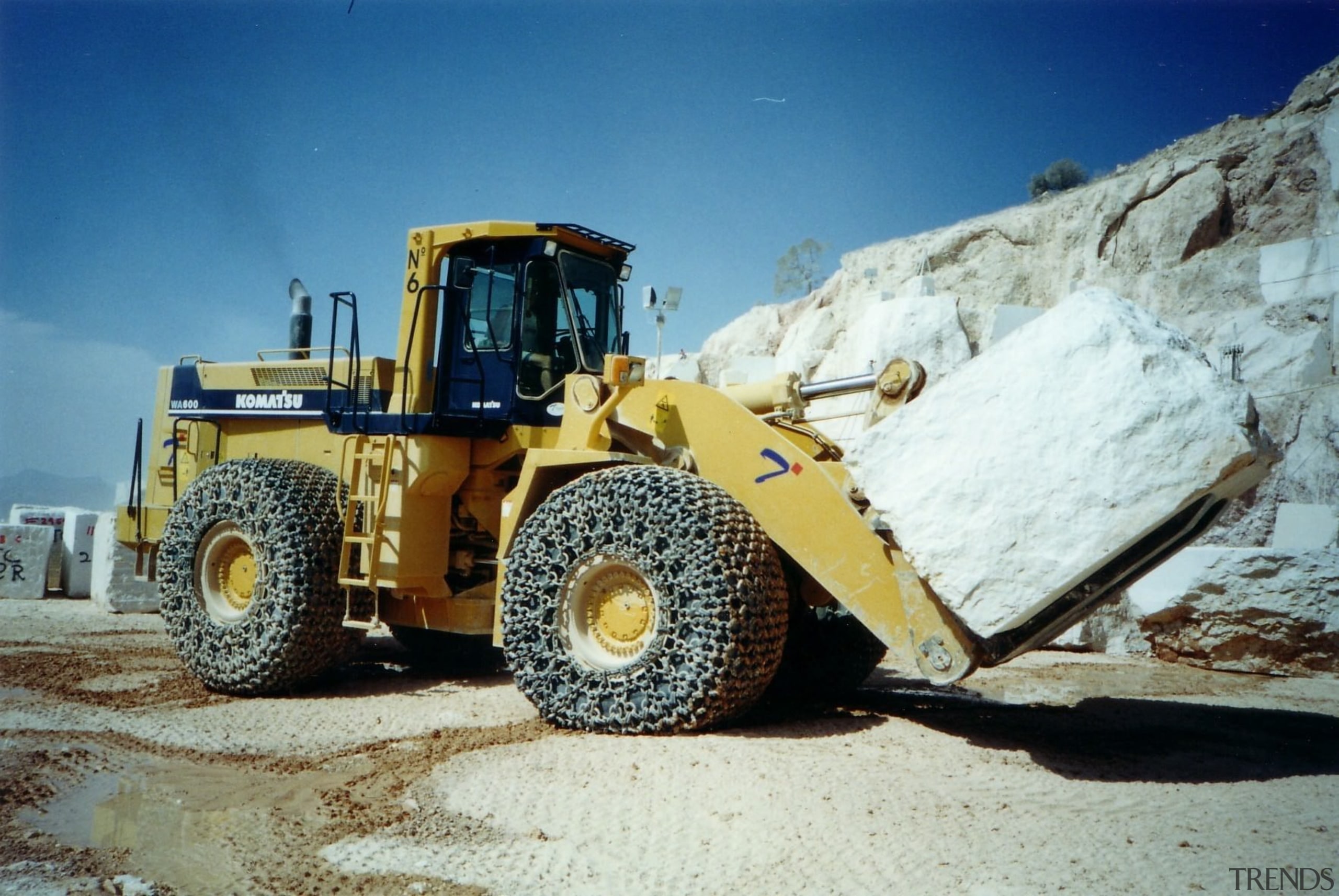 SCE Stone &amp; Design source high-quality quarried stone bulldozer, construction equipment, snow, vehicle, yellow, white