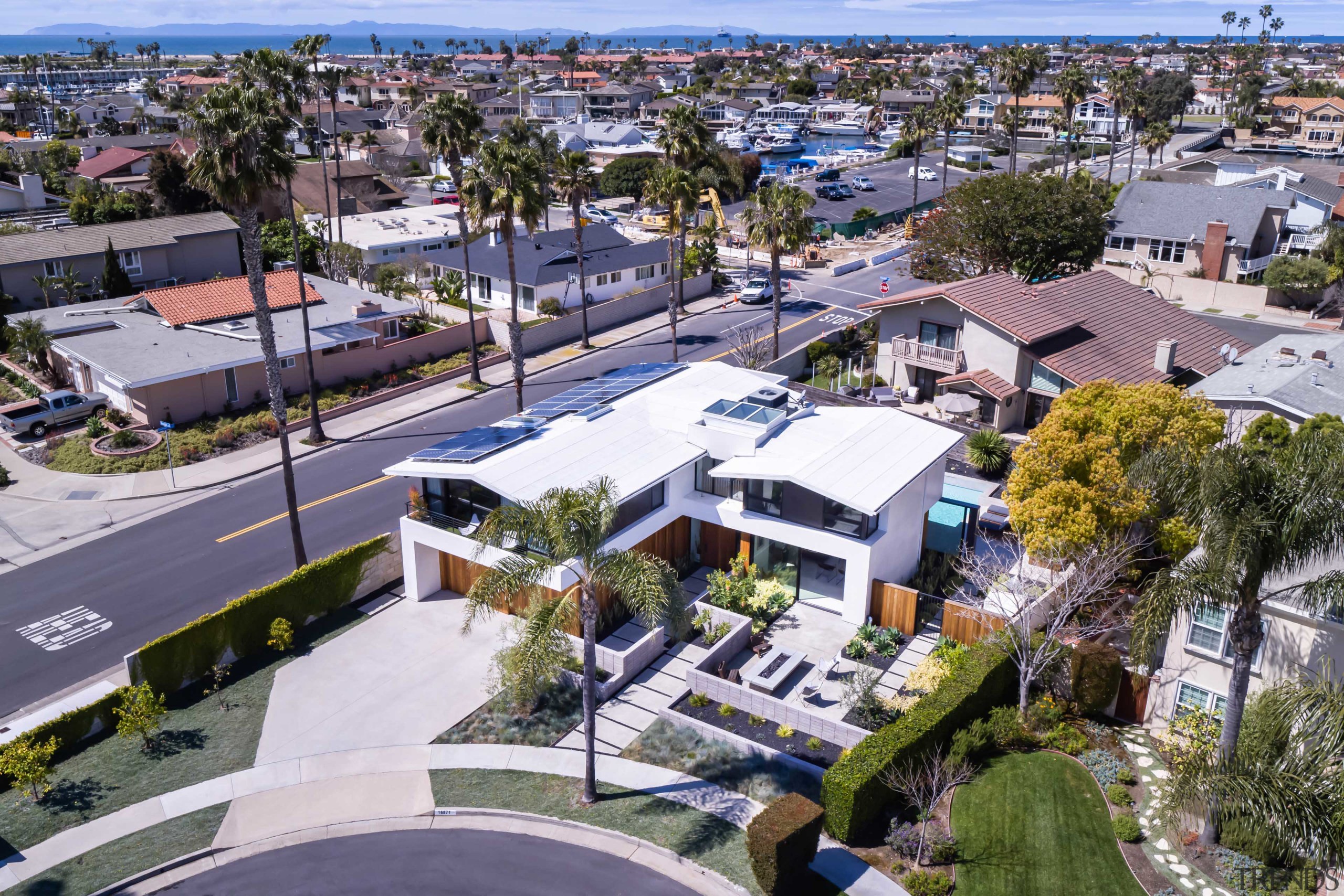 A house to match its idyllic Huntington Beach 