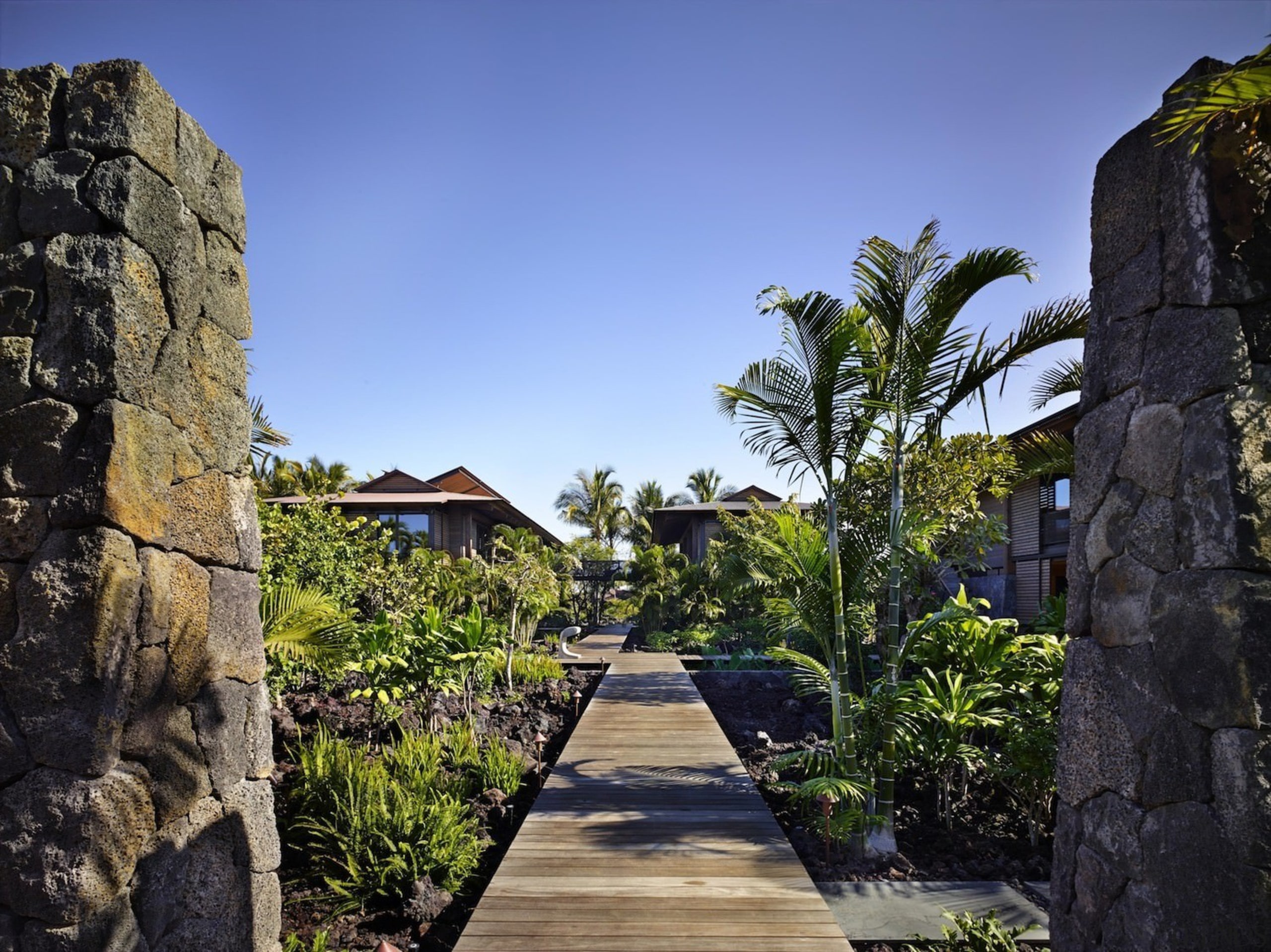 Architect: Olson KundigPhotography by Benjamin Benschneider archaeological site, arecales, estate, hacienda, palm tree, real estate, resort, sky, tree, black, blue