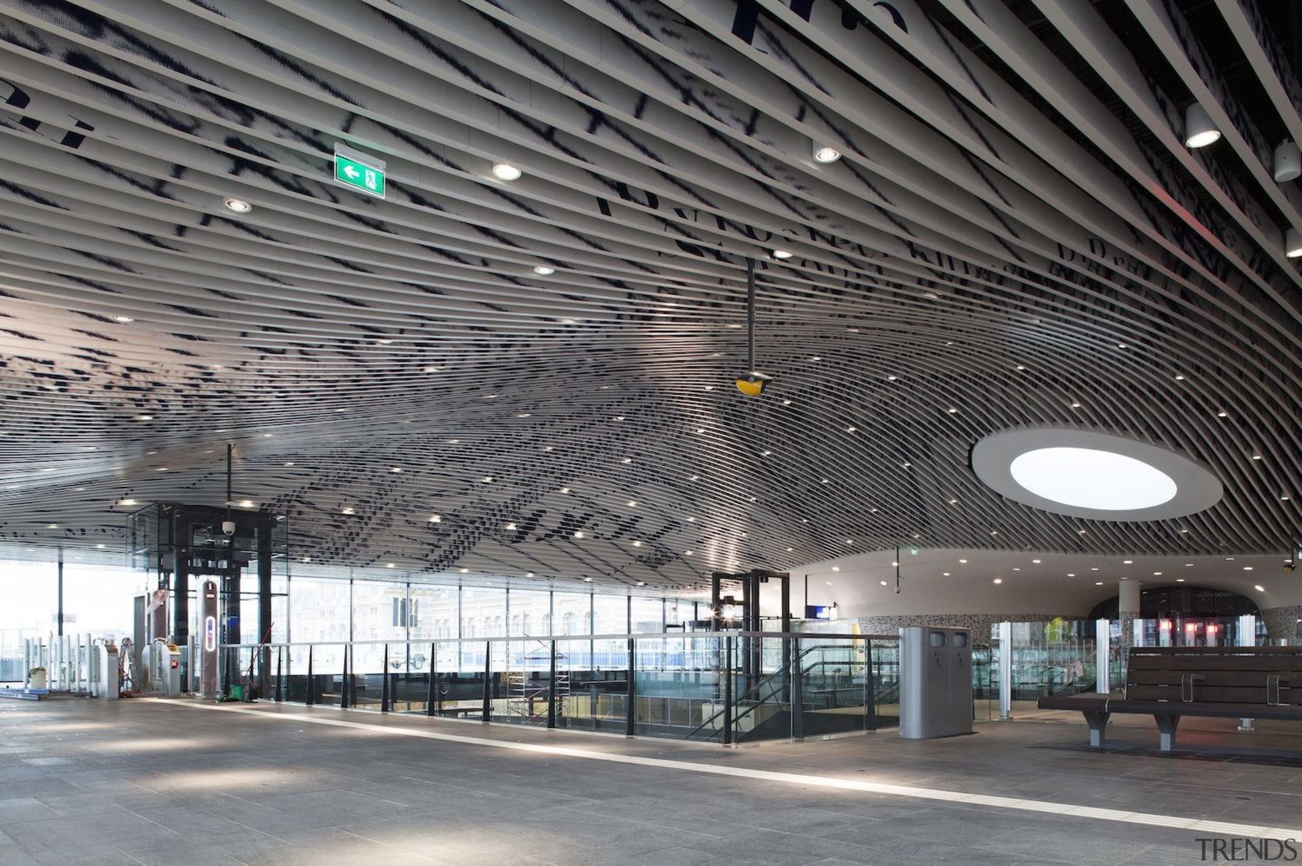 Municipal Offices and Train Station, Delft - Municipal airport terminal, architecture, building, ceiling, convention center, daylighting, infrastructure, line, metropolitan area, structure, gray, black