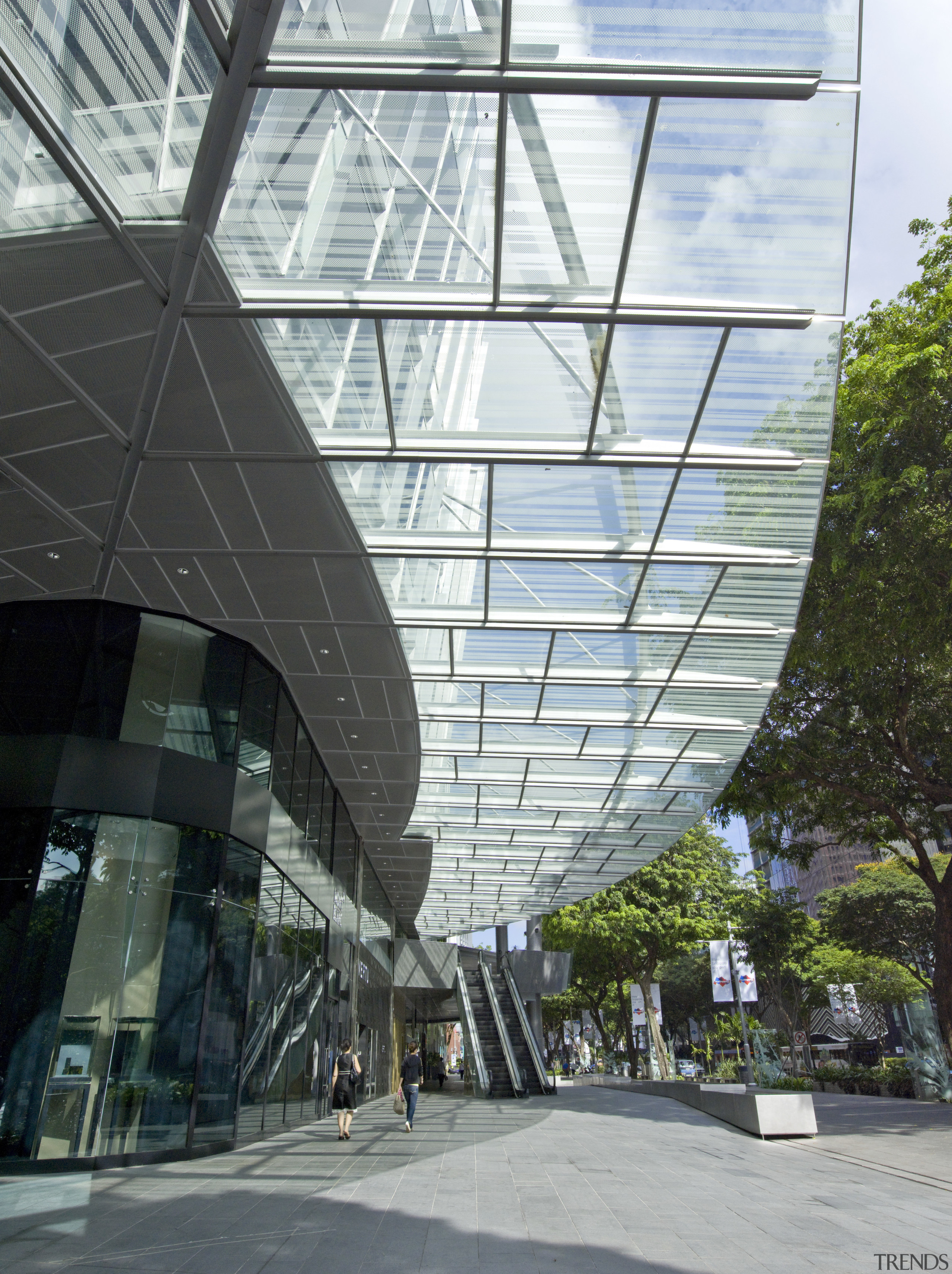 Close up exterior view of this building - architecture, building, commercial building, condominium, convention center, corporate headquarters, daylighting, daytime, facade, headquarters, metropolitan area, mixed use, structure, tourist attraction, white, black