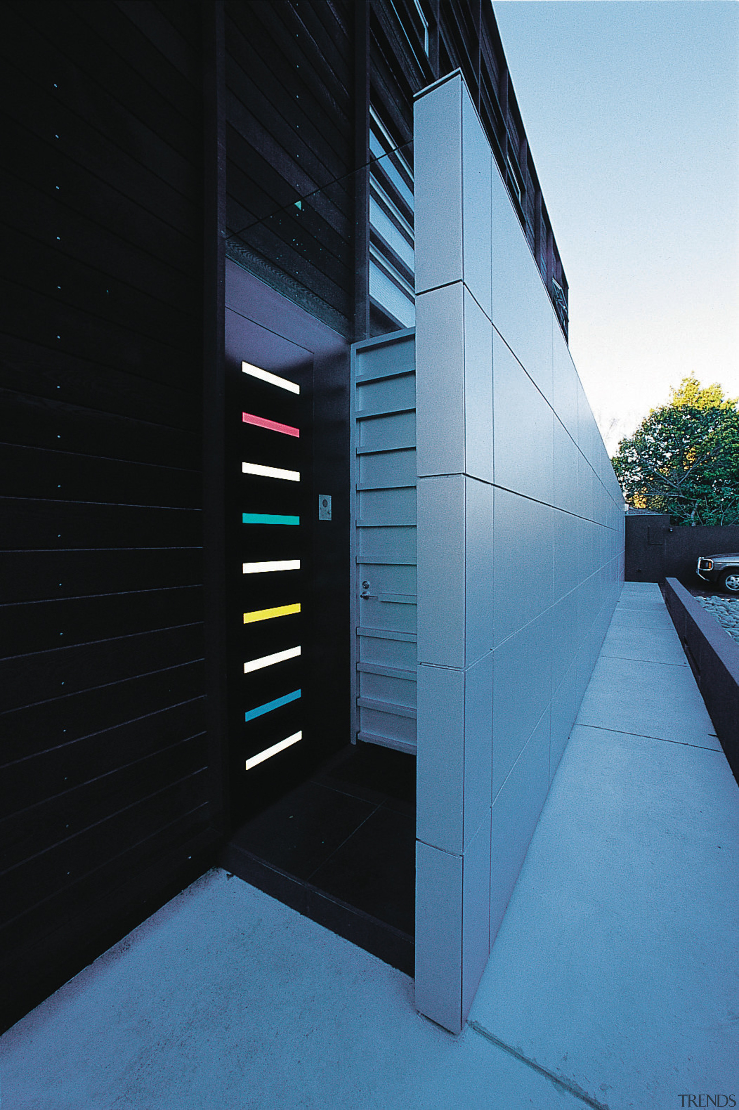 An exterior view of this contemporary home designed architecture, building, daylighting, facade, glass, house, window, black, teal