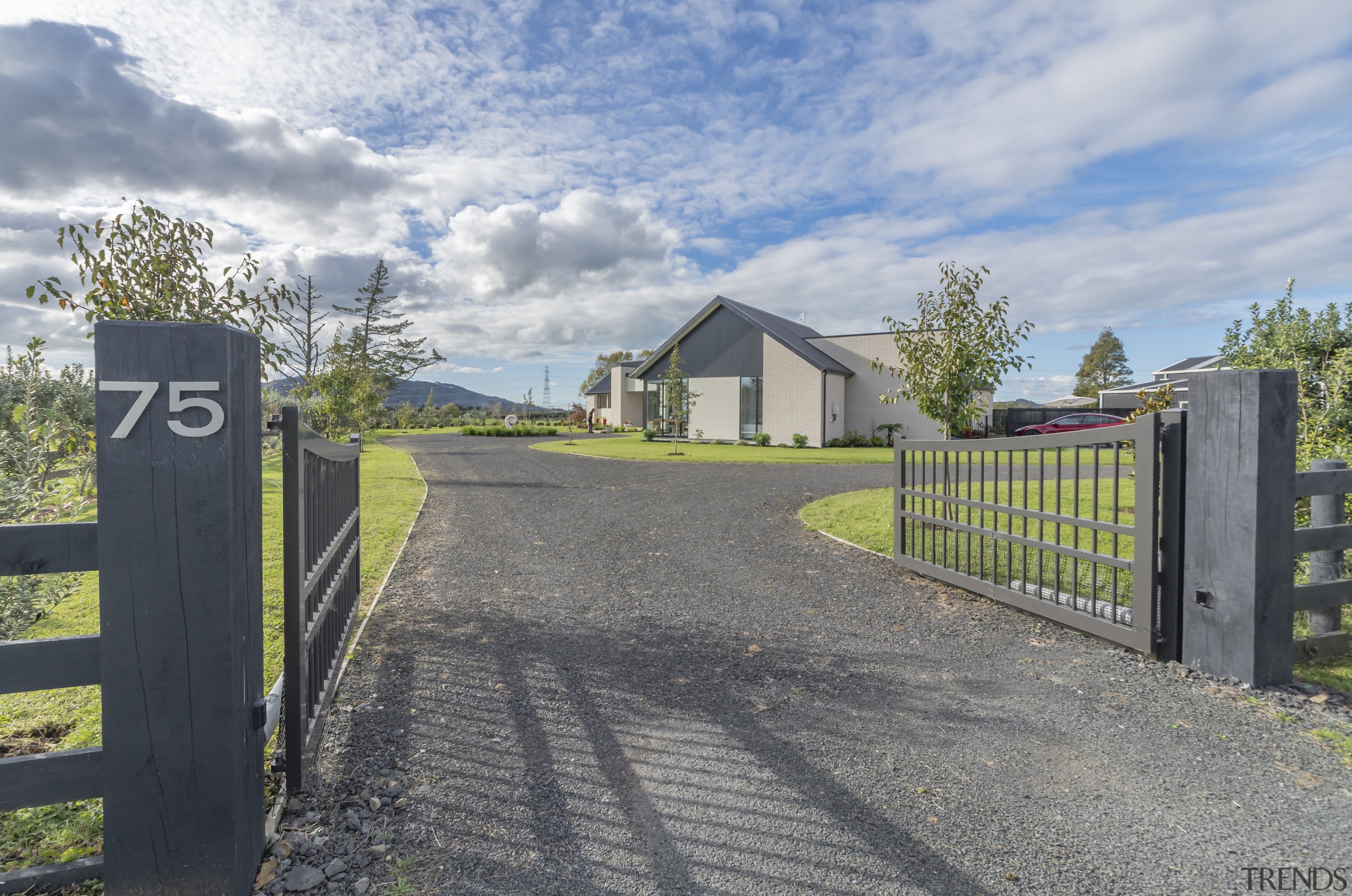 As seen from the street. - Country life 