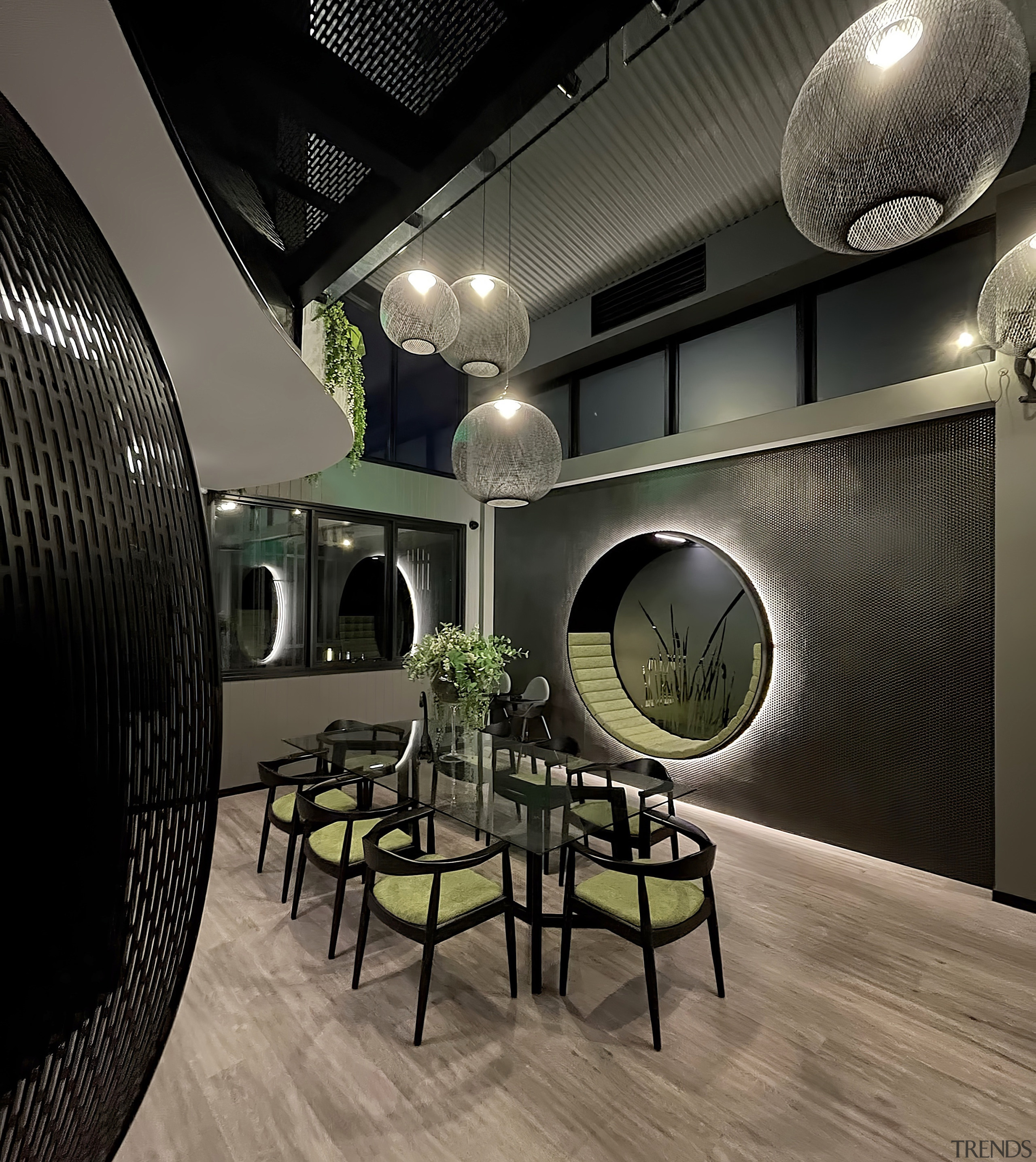 The surprising dining space. - Lock-and-leave jungle oasis 