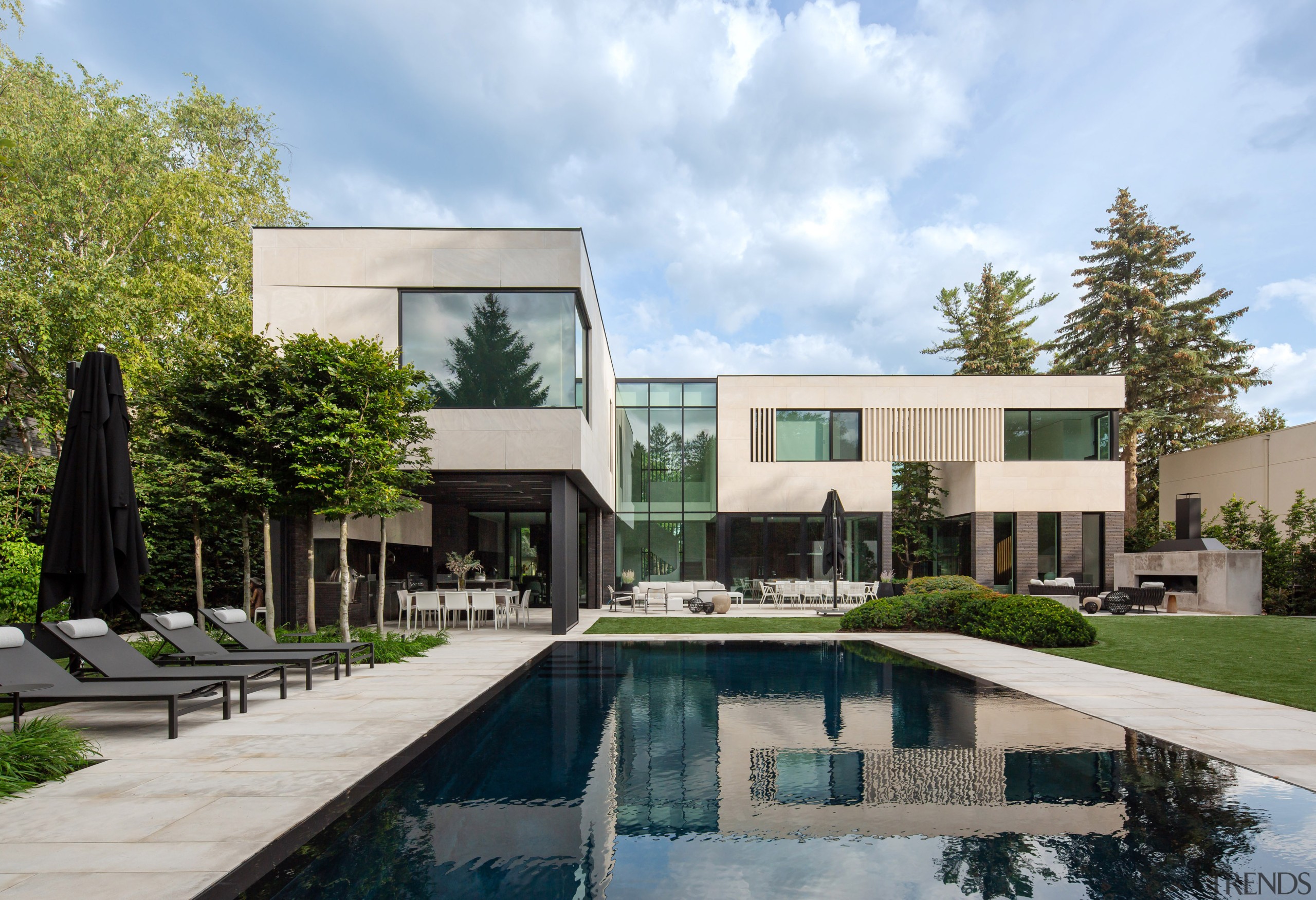 The rear of the august residence. - Home 