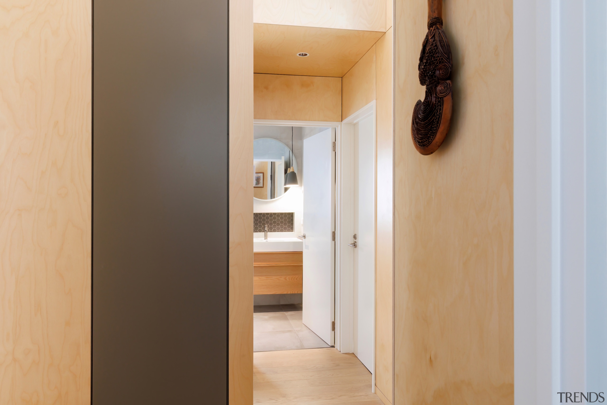 Looking through the master suite. - Connection, privacy 