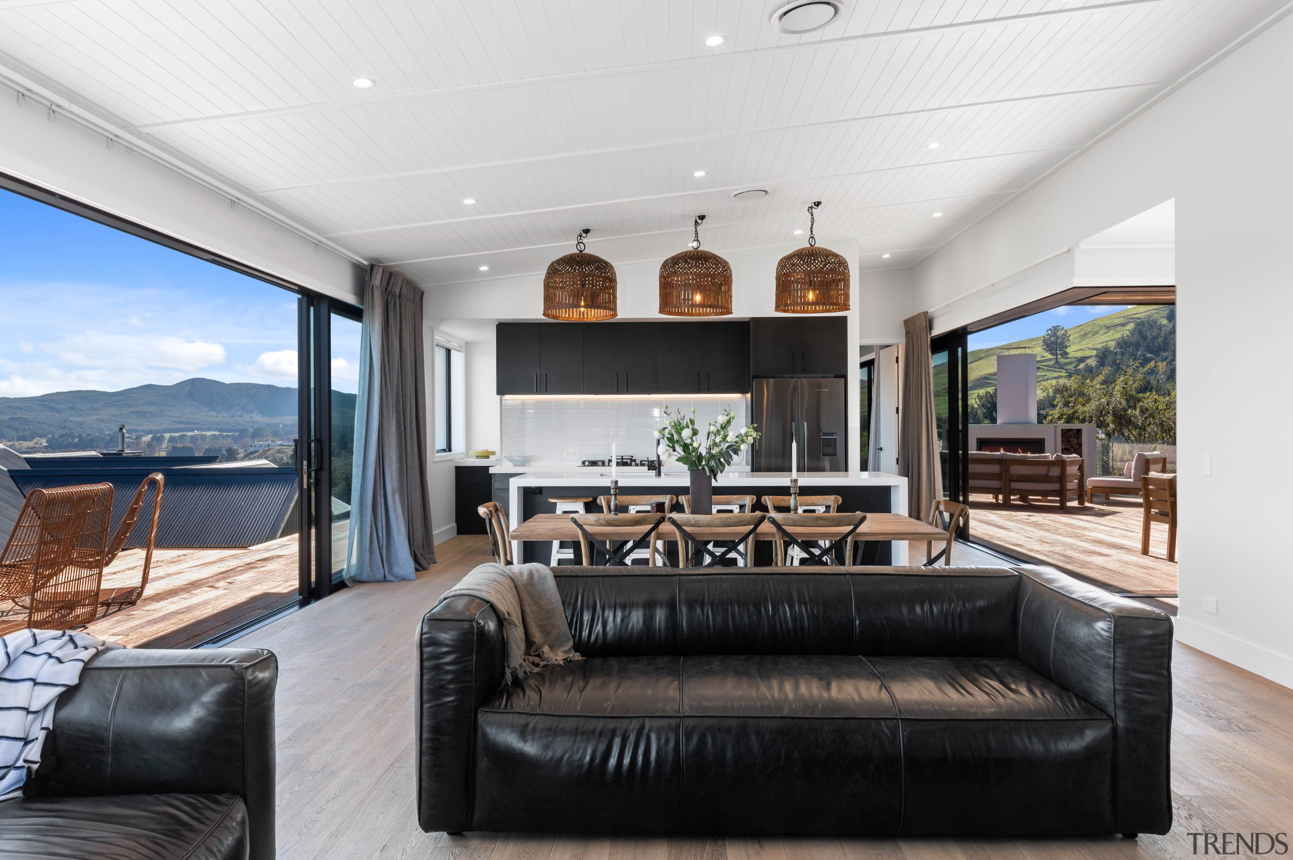 The living area opens up on both sides 