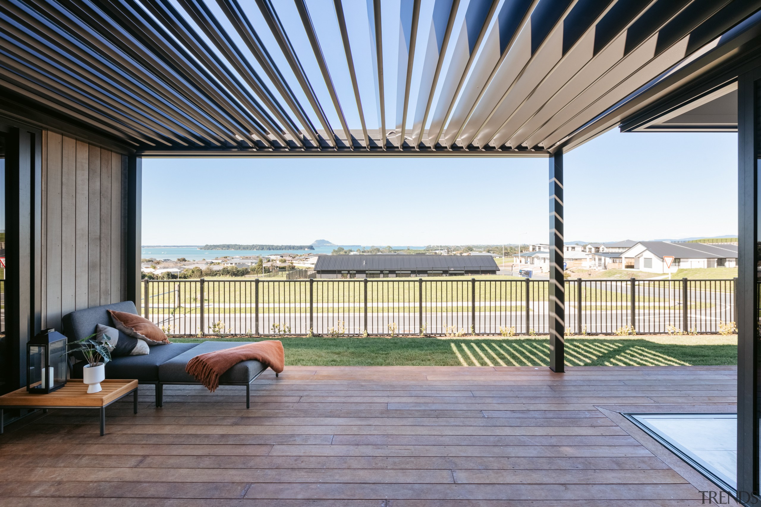 The spacious al fresco room at the front 