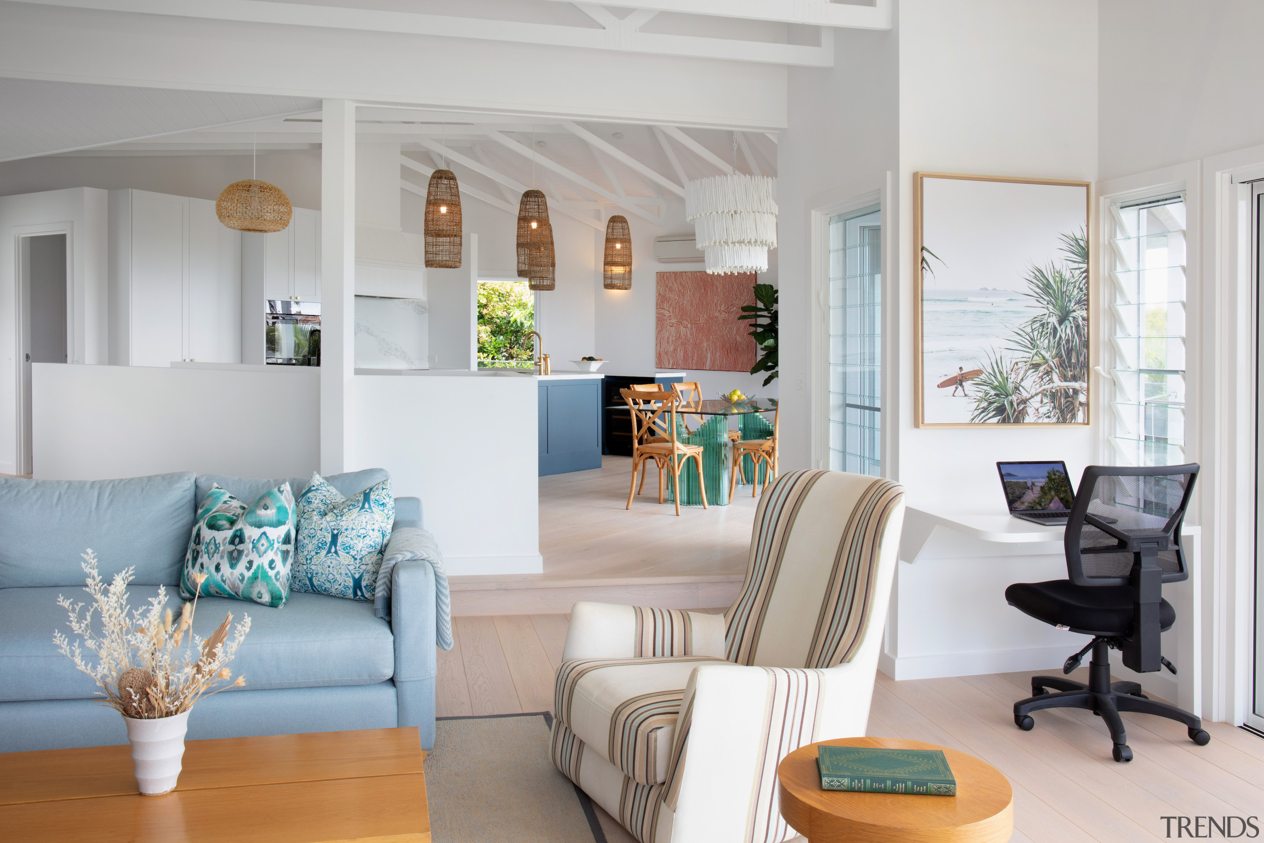 The reinvented living spaces. - Sea breeze - 