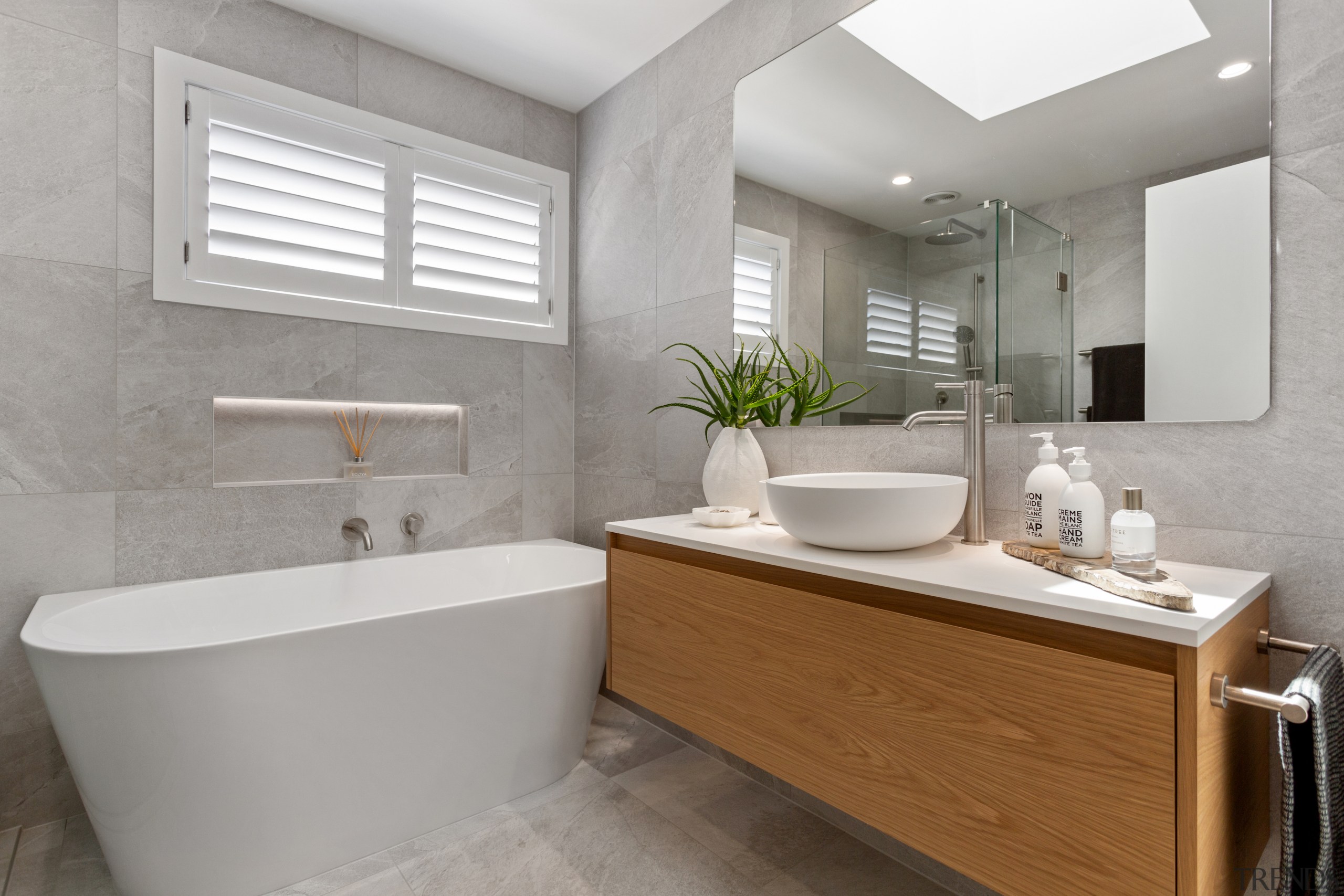 The new bathroom was designed with lightness, flow 