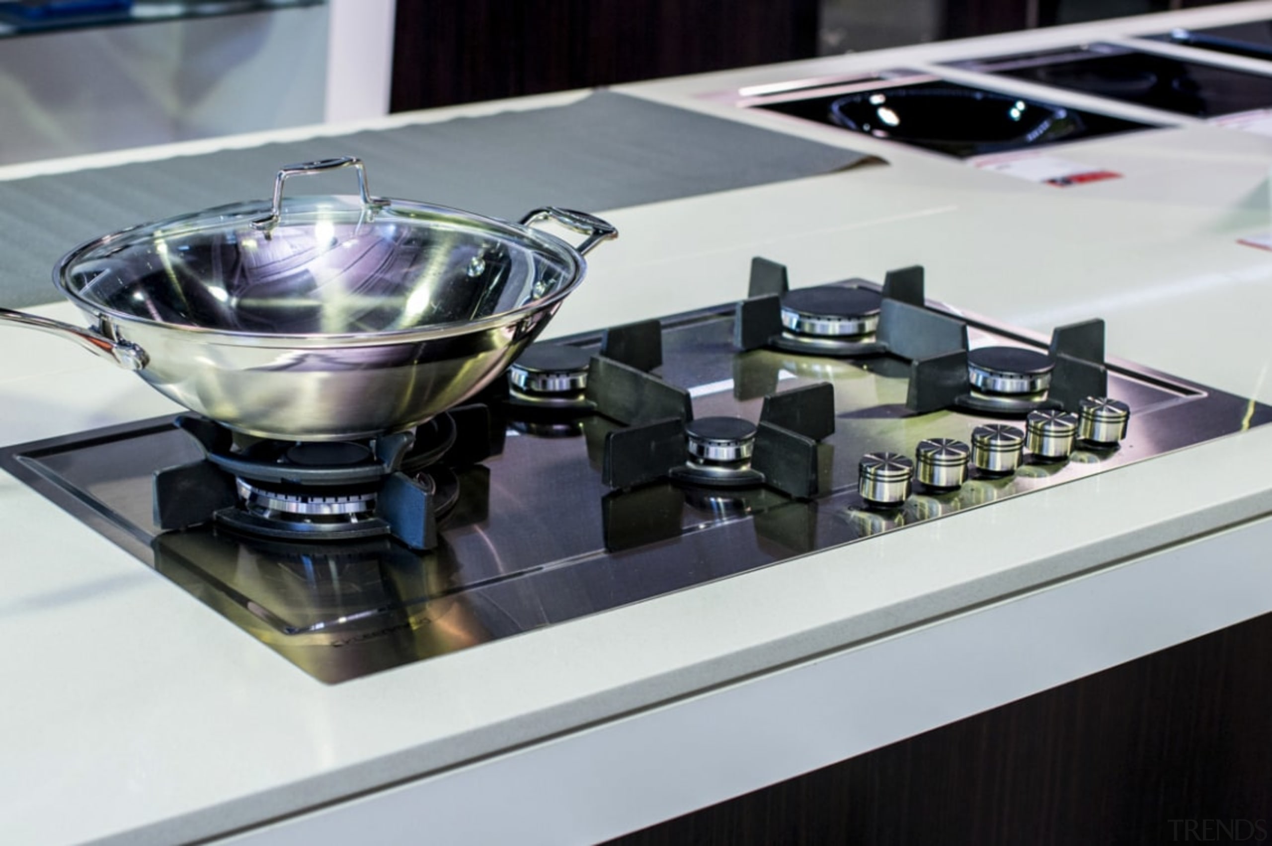 two standard sizes: 60cm and 90cmtouch control panels cooktop, appliance