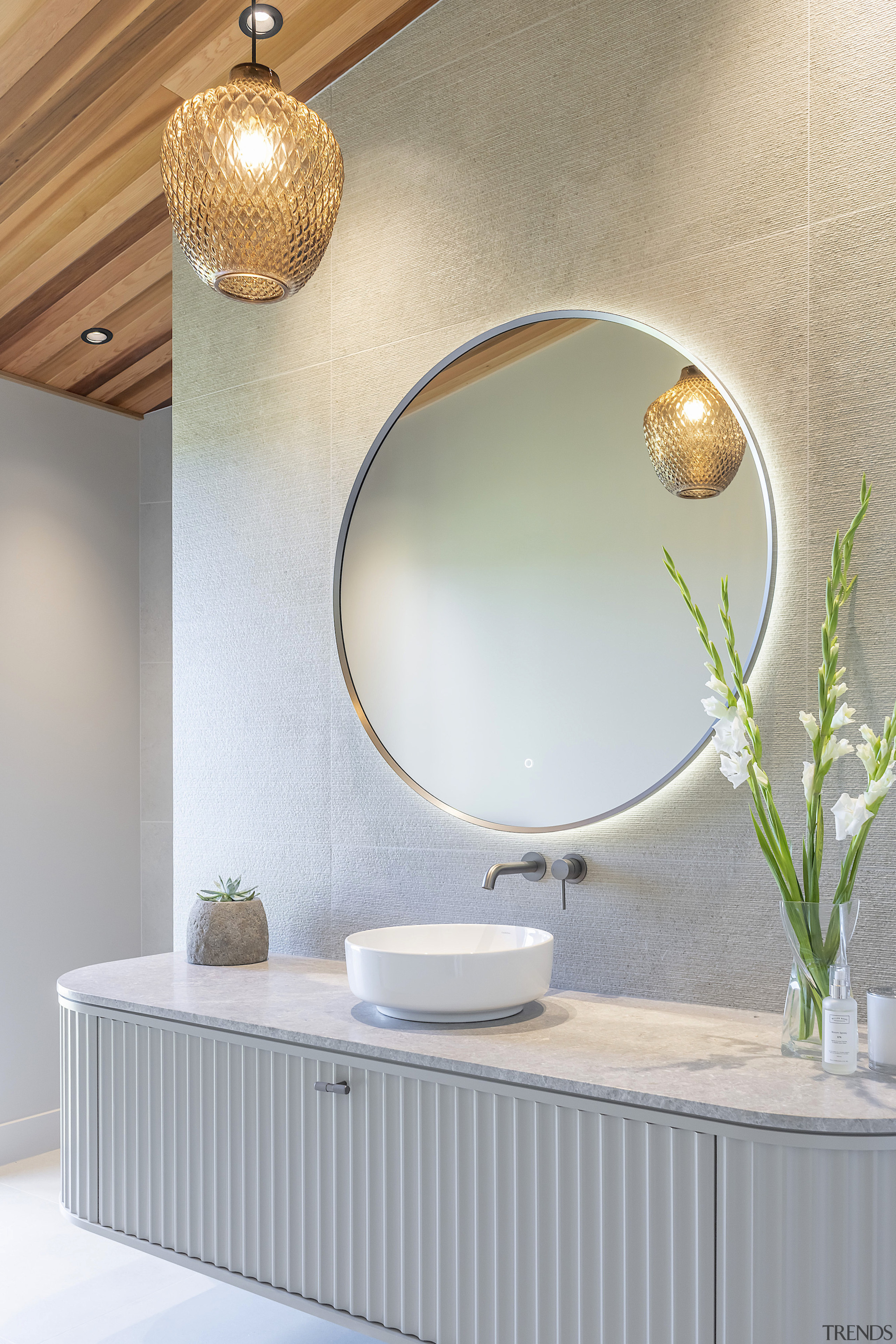 Master ensuite. - Follow the river - 