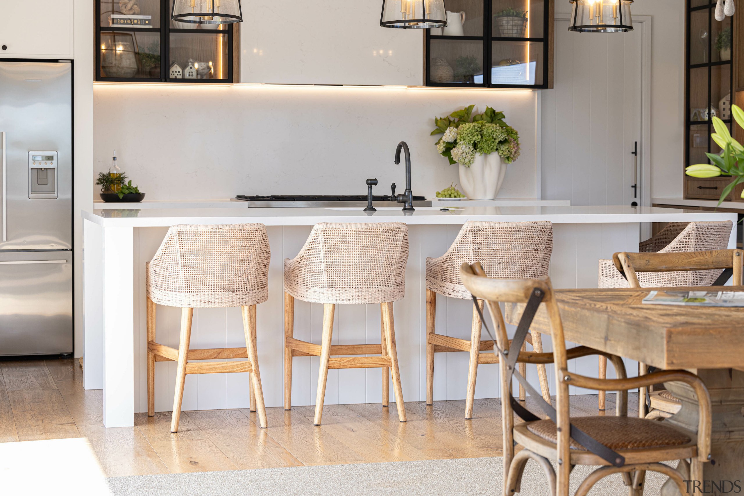 The kitchen connects with its surroundings. 