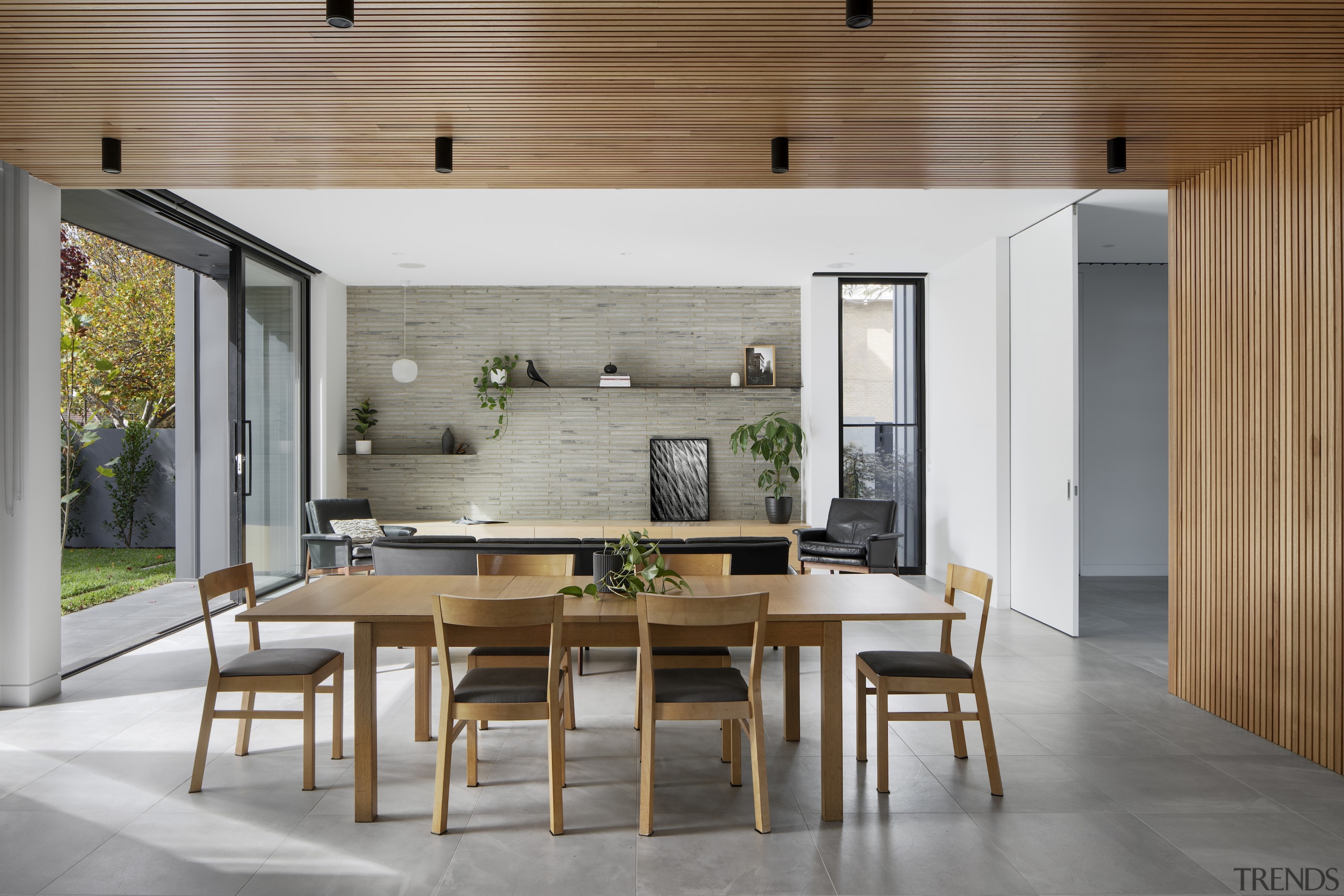 Dining and living. - A turn for the 
