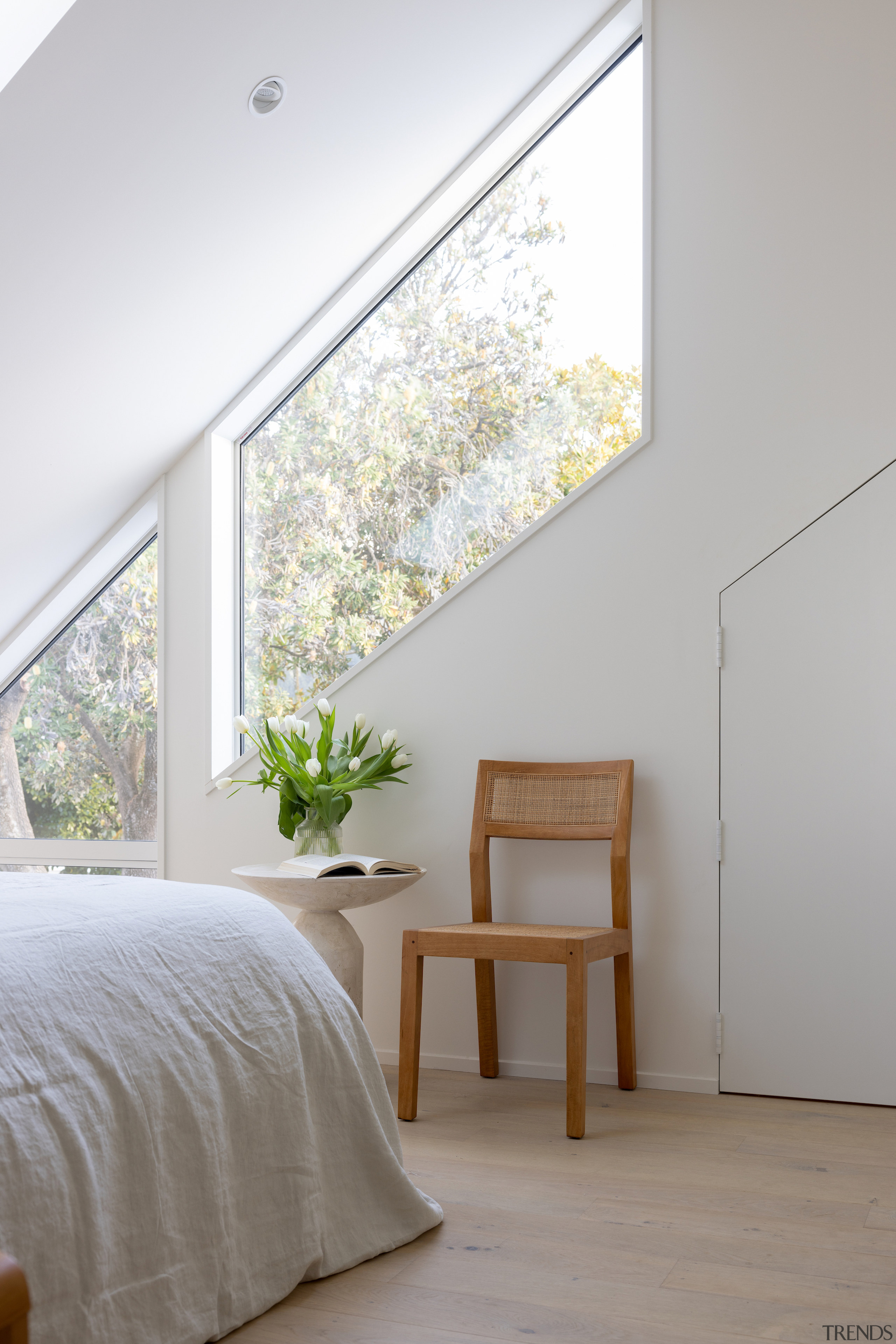 Loft bedroom. - Stretching out by the beach 