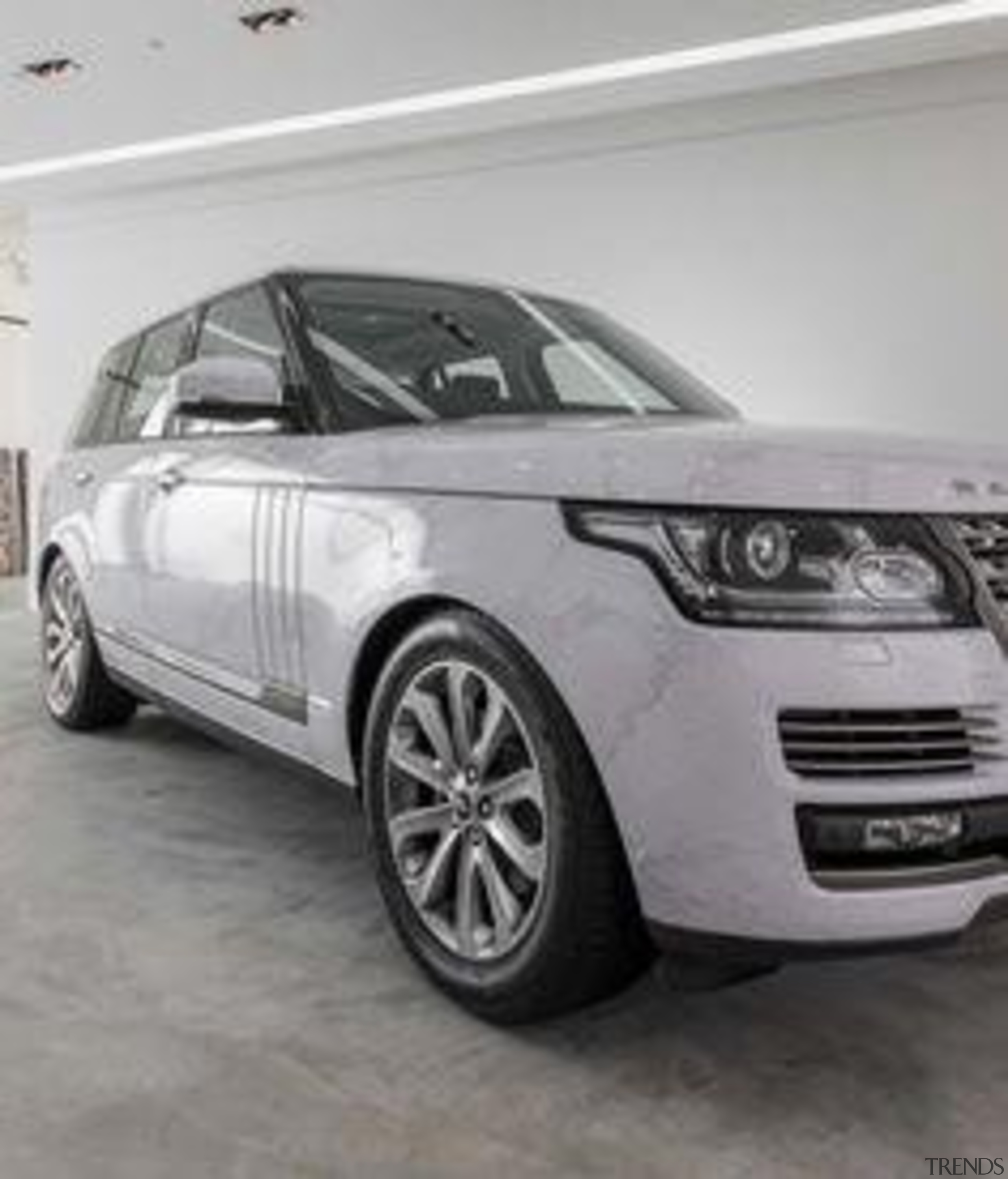 Caesarstone Calacatta Nuvo Launch Singapore Range Rover alloy wheel, automotive design, automotive exterior, automotive tire, automotive wheel system, bumper, car, grille, luxury vehicle, motor vehicle, range rover, rim, sport utility vehicle, tire, vehicle, vehicle registration plate, wheel, gray