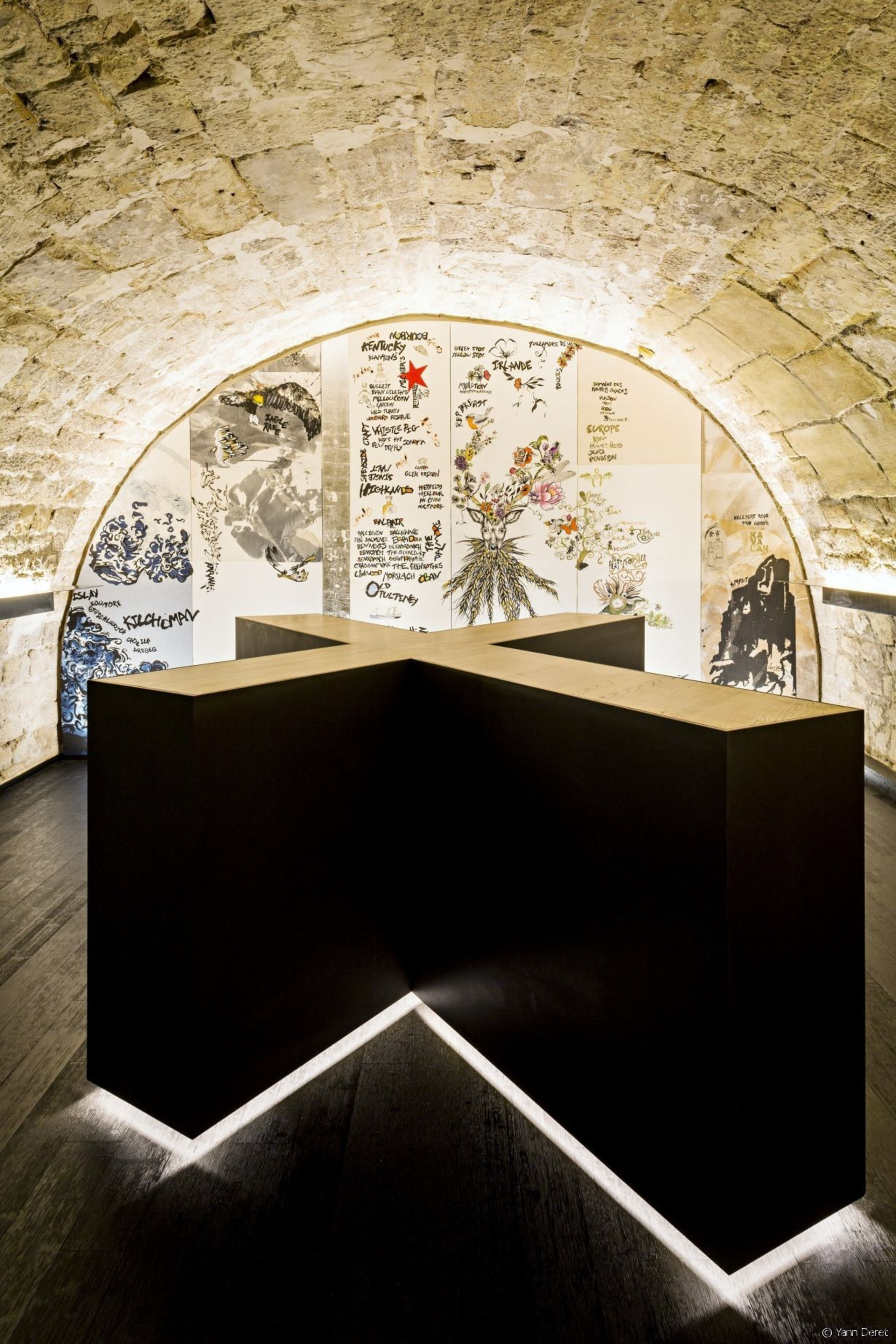 This new whiskey bar takes advantage of a arch, architecture, ceiling, interior design, wall, black