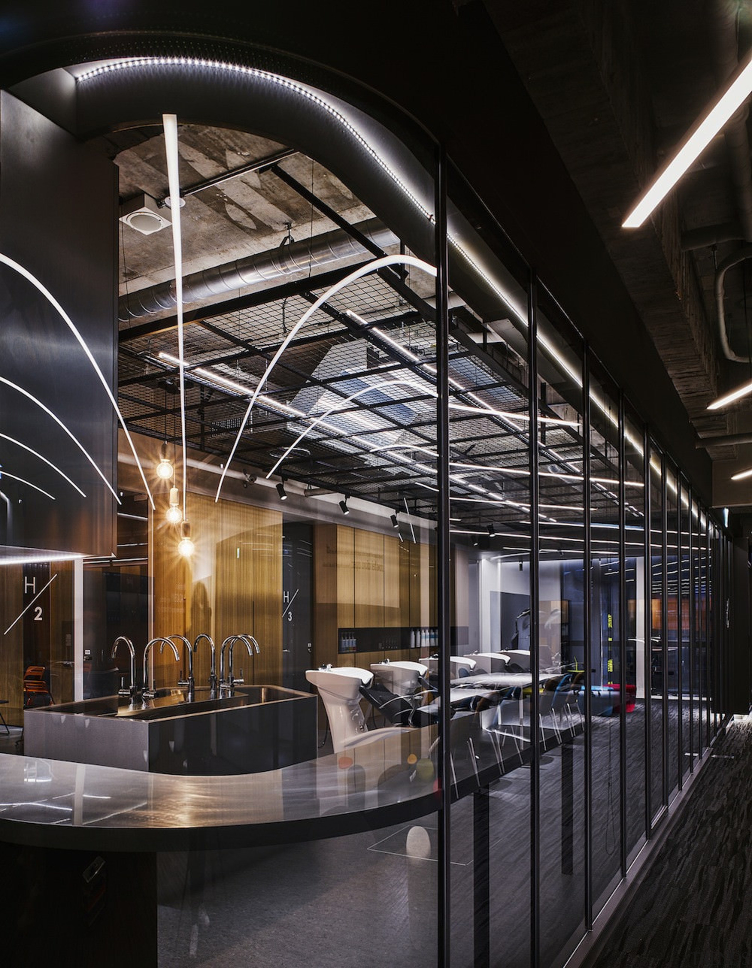 H Academy – Shi-Chieh Lu/CJ Studio - H architecture, interior design, reflection, black