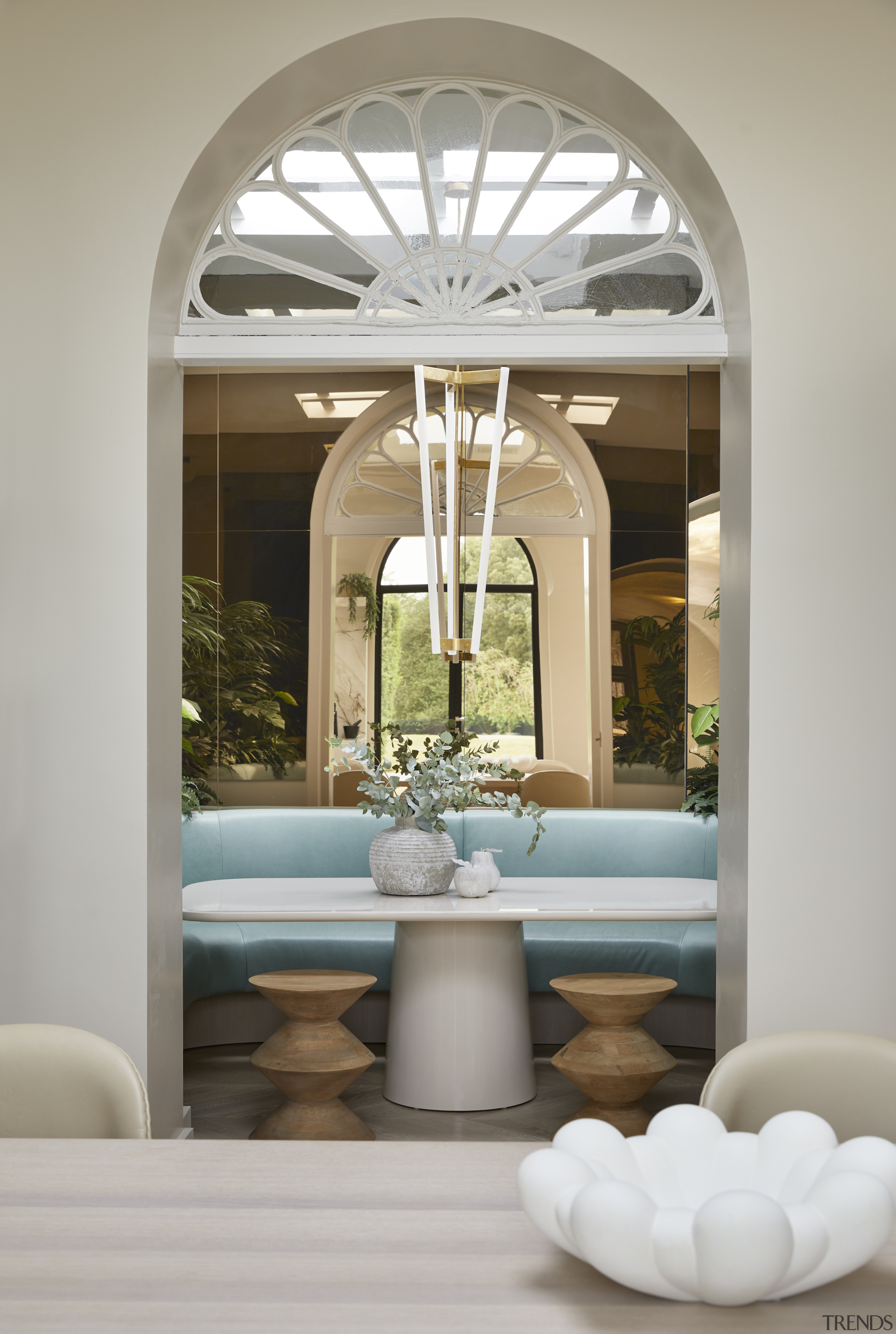 Vista from kitchen island to breakfast nook and 