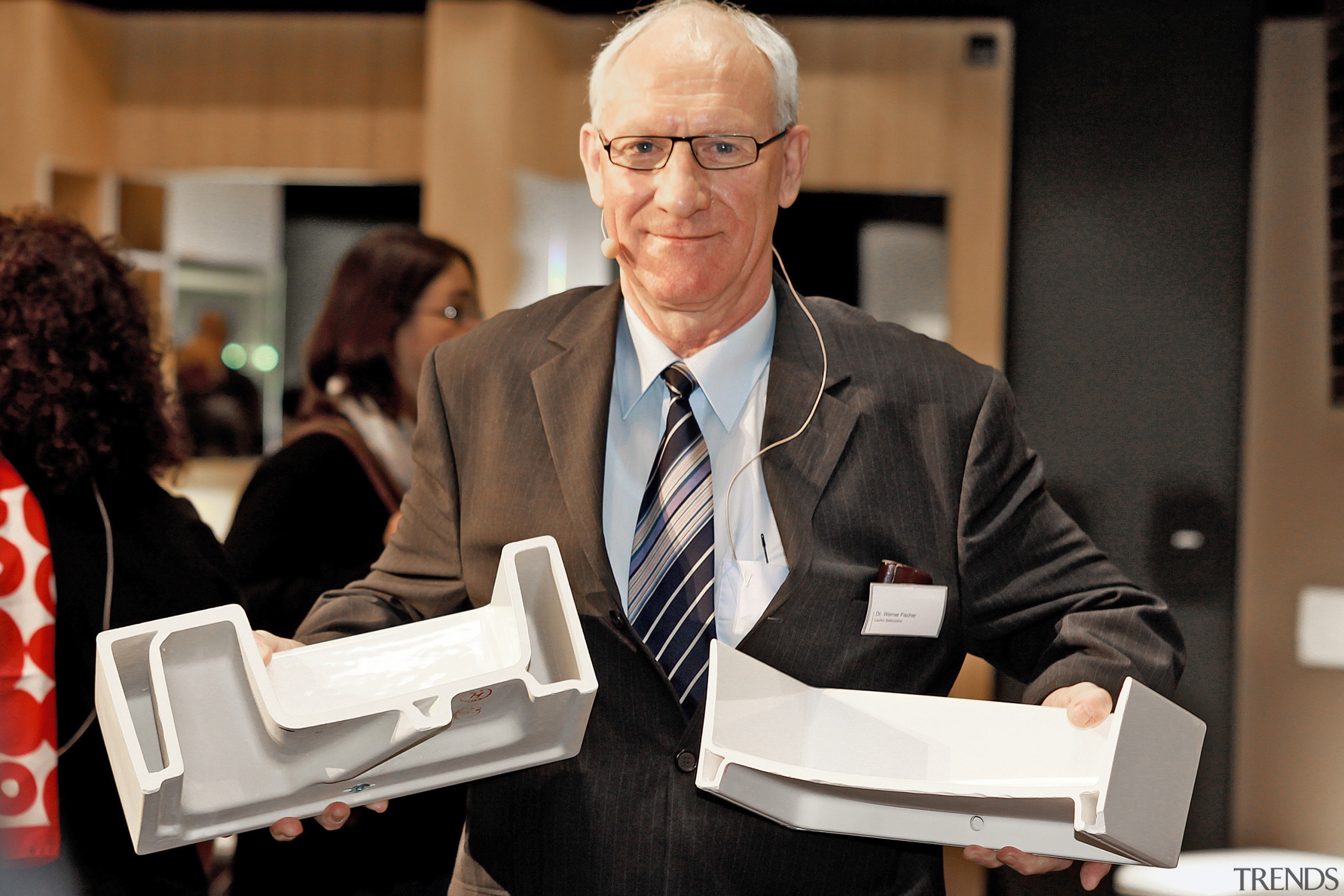 Character strengths  Laufen high-end ceramic products business, business executive, communication, profession, professional, black