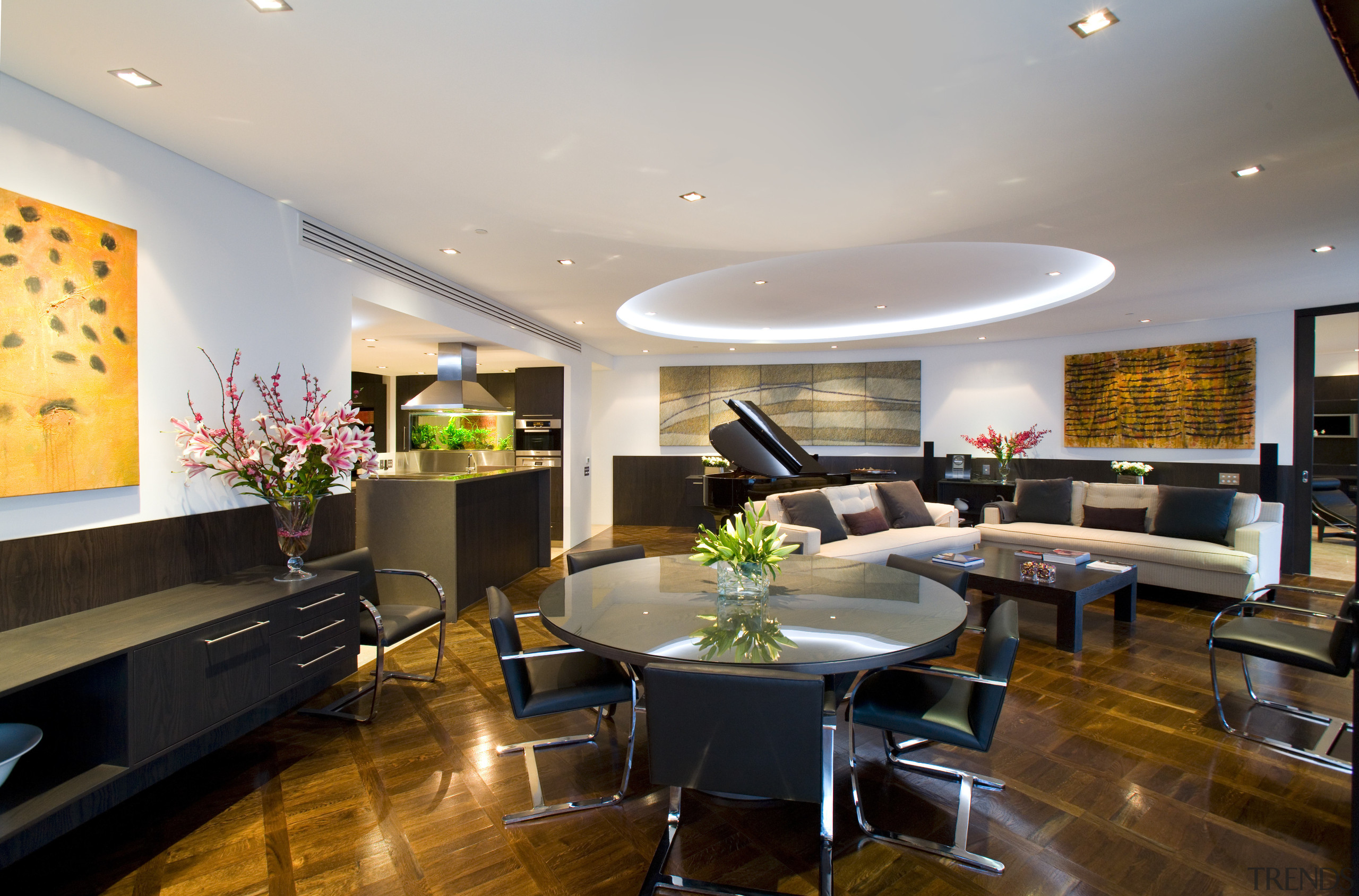 To open the interior and bathe it in apartment, ceiling, interior design, living room, real estate, room, gray