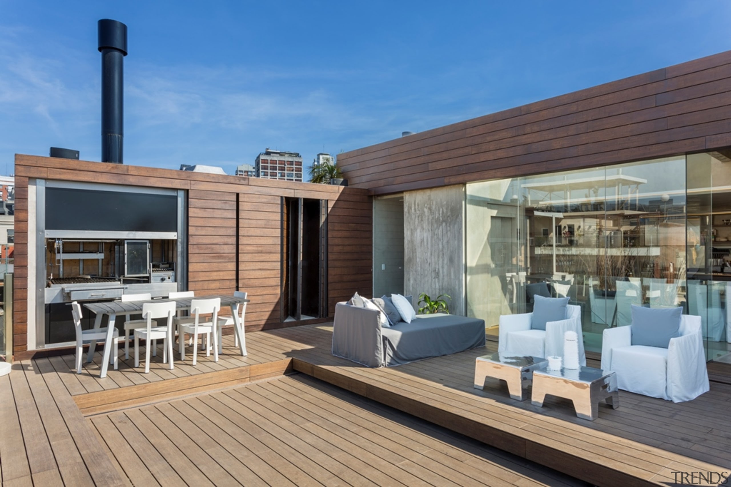 The stability of the product allows for tongue-in-groove 